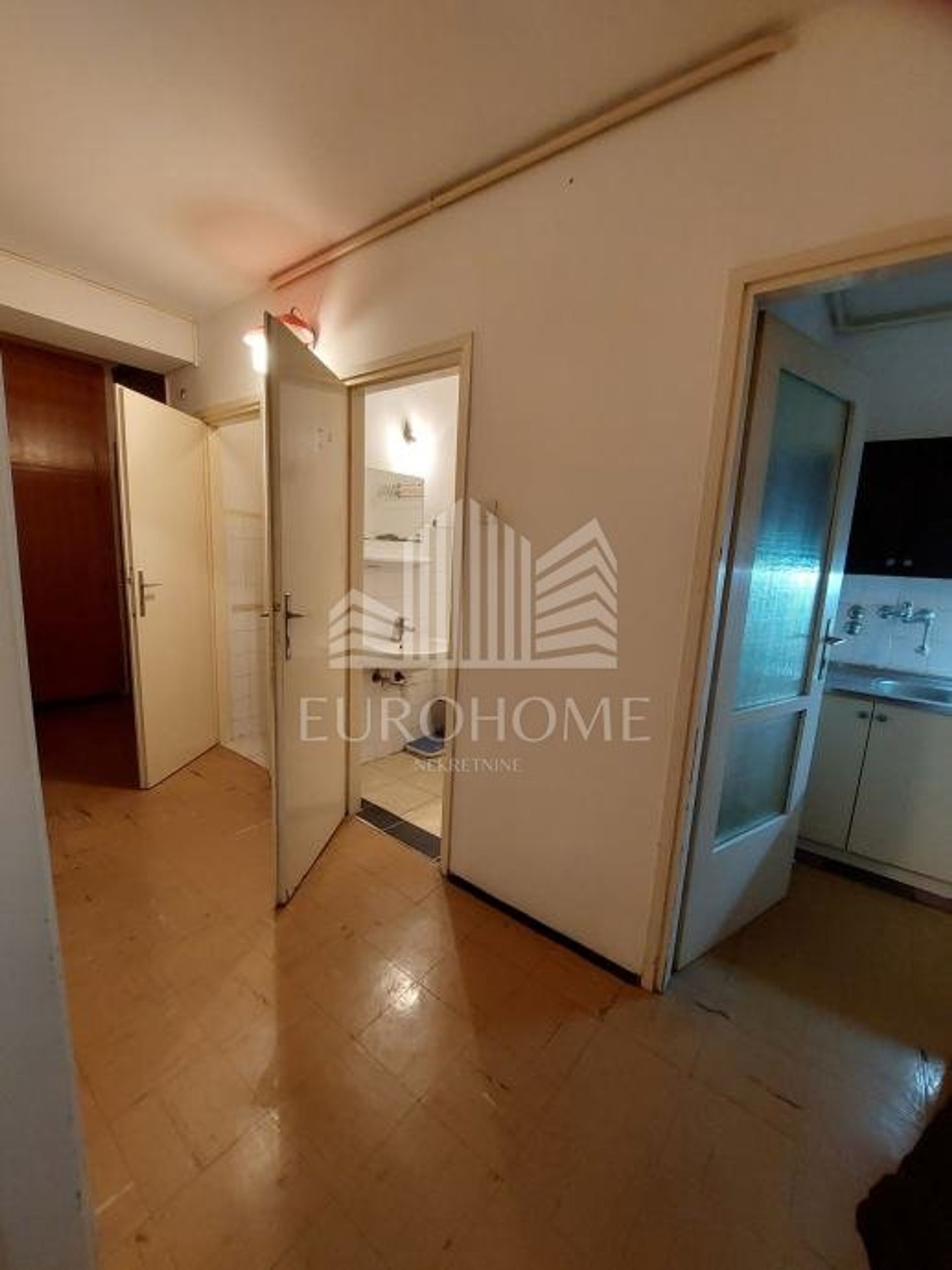 Condominio en Zagreb, Zagreb, Graduado 11992354