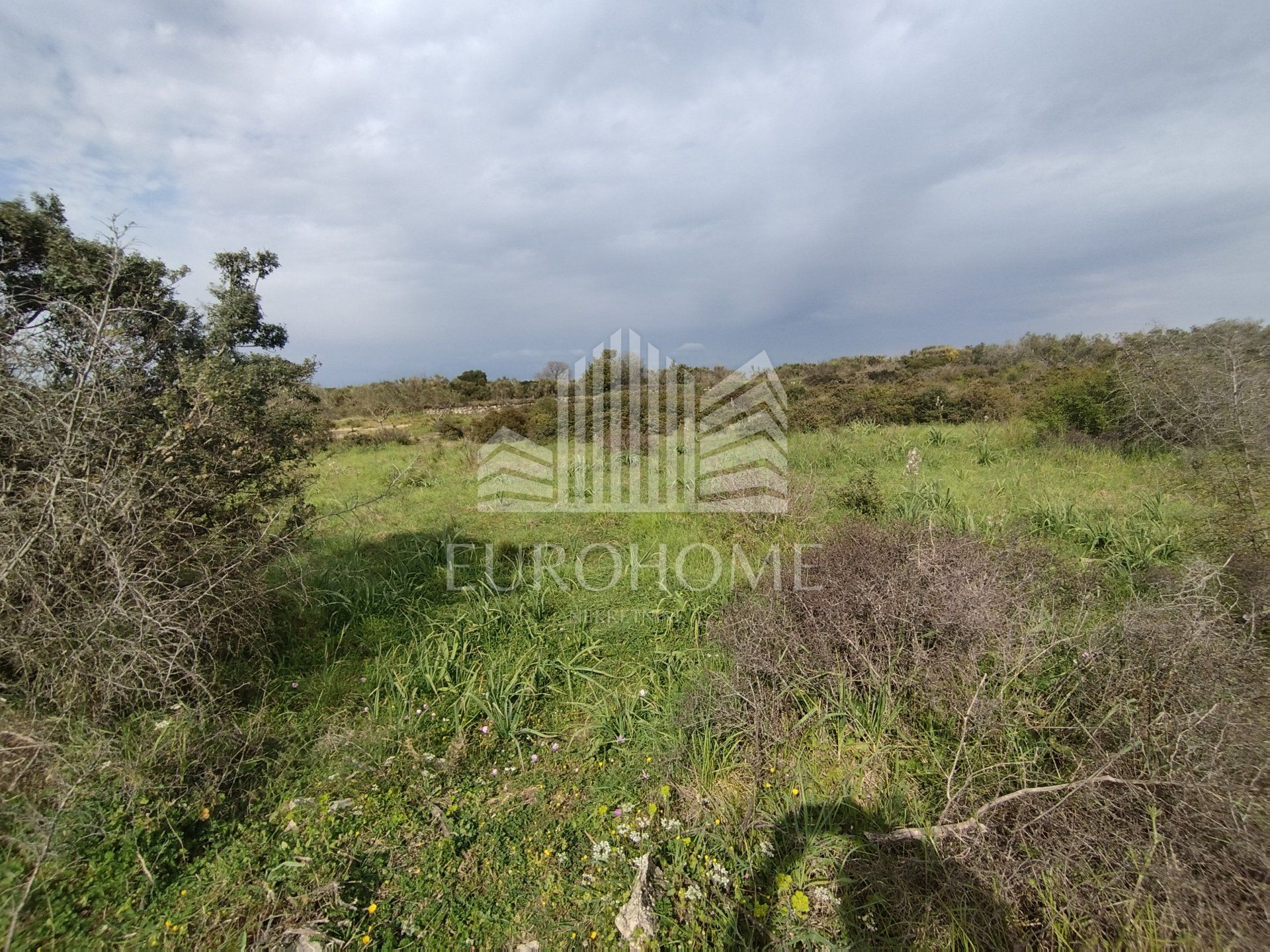 Land in Crno, Zadarska Zupanija 11992585