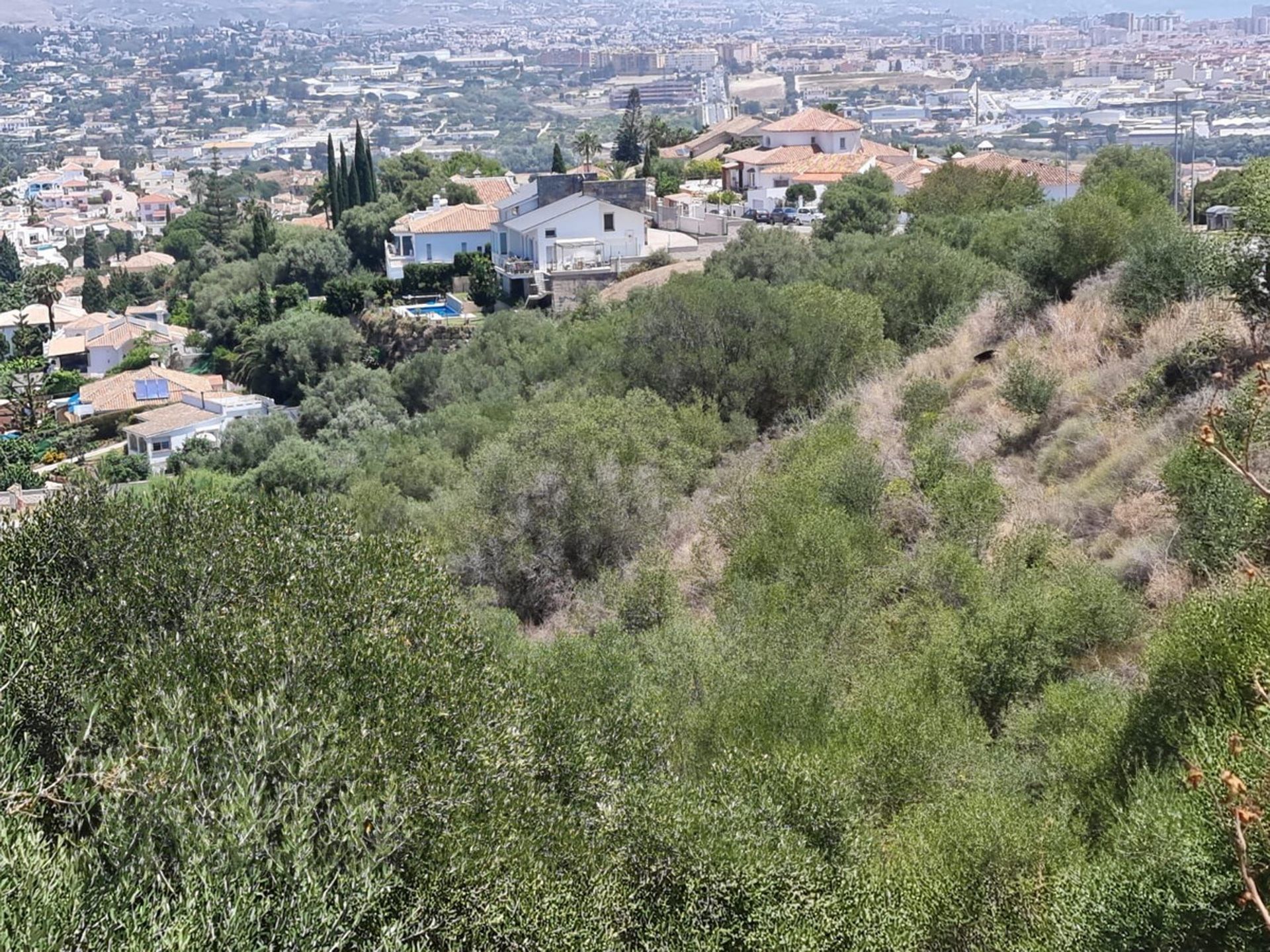 Tanah di Fuengirola, Andalusia 11996960