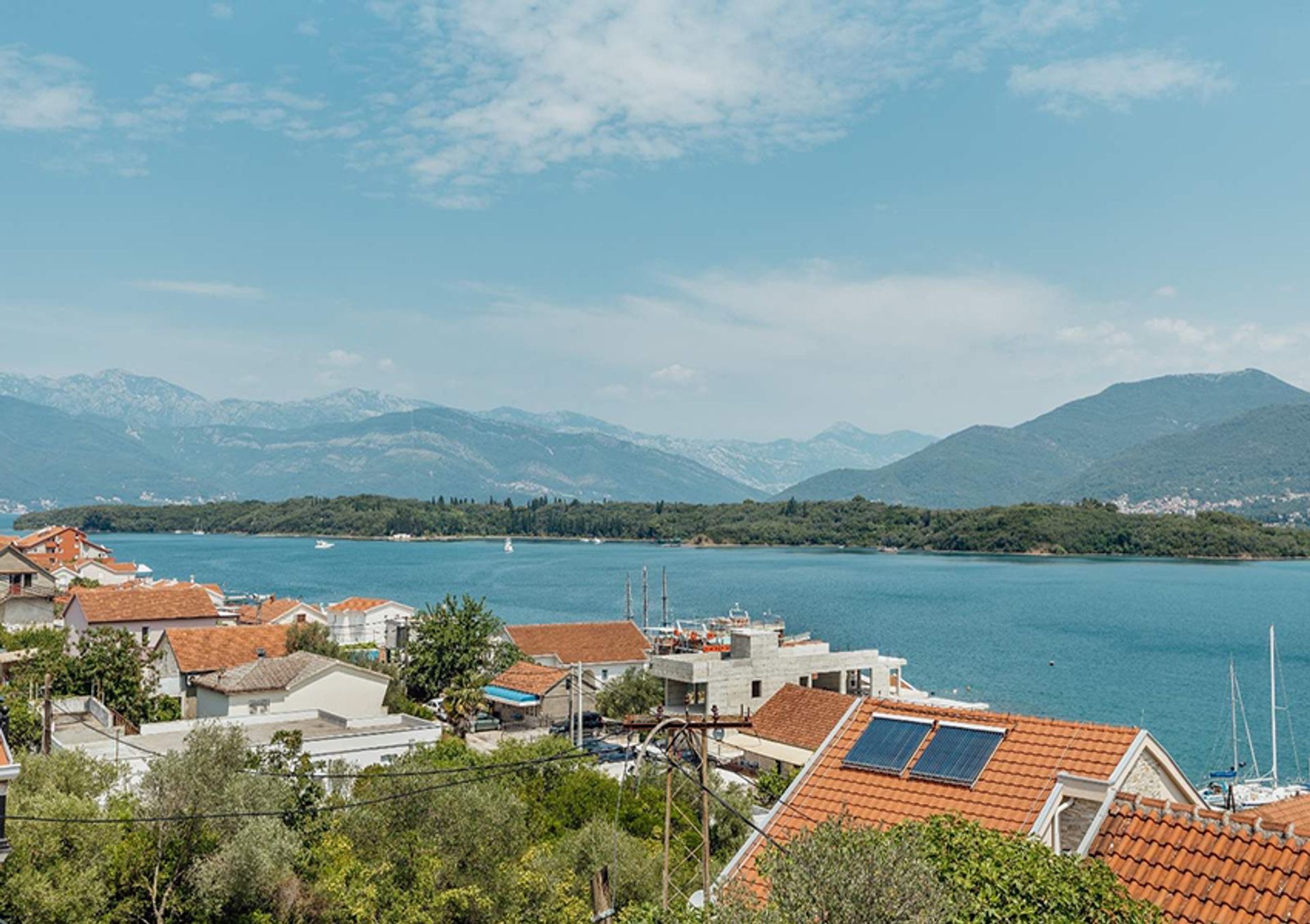 Квартира в Tivat, Tivat Municipality 11998665