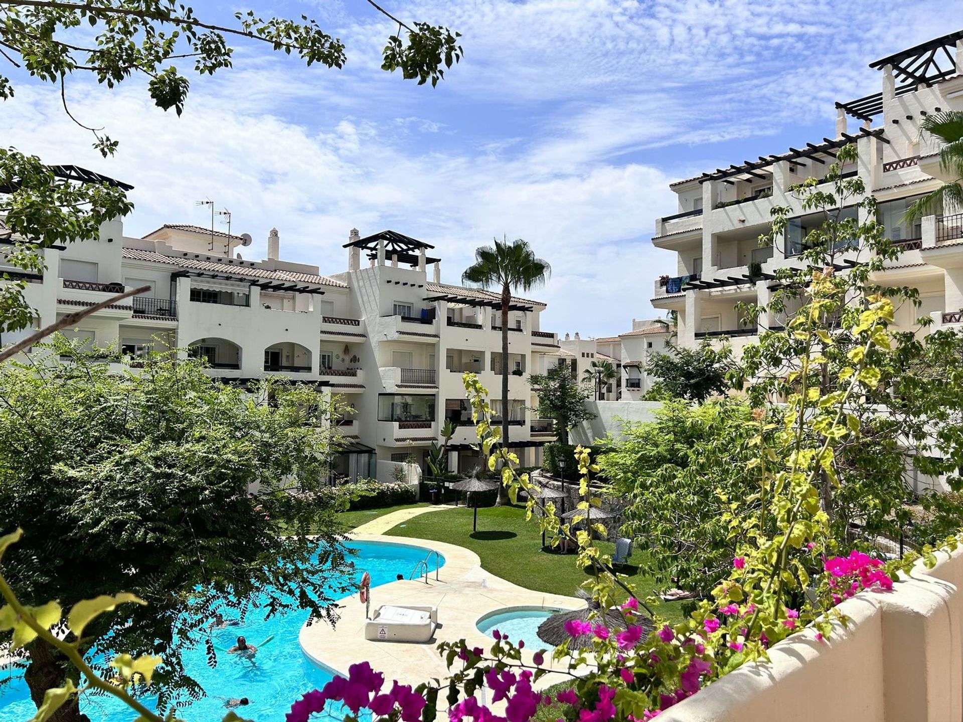 Condominium in Castillo de Sabinillas, Andalusië 11999137