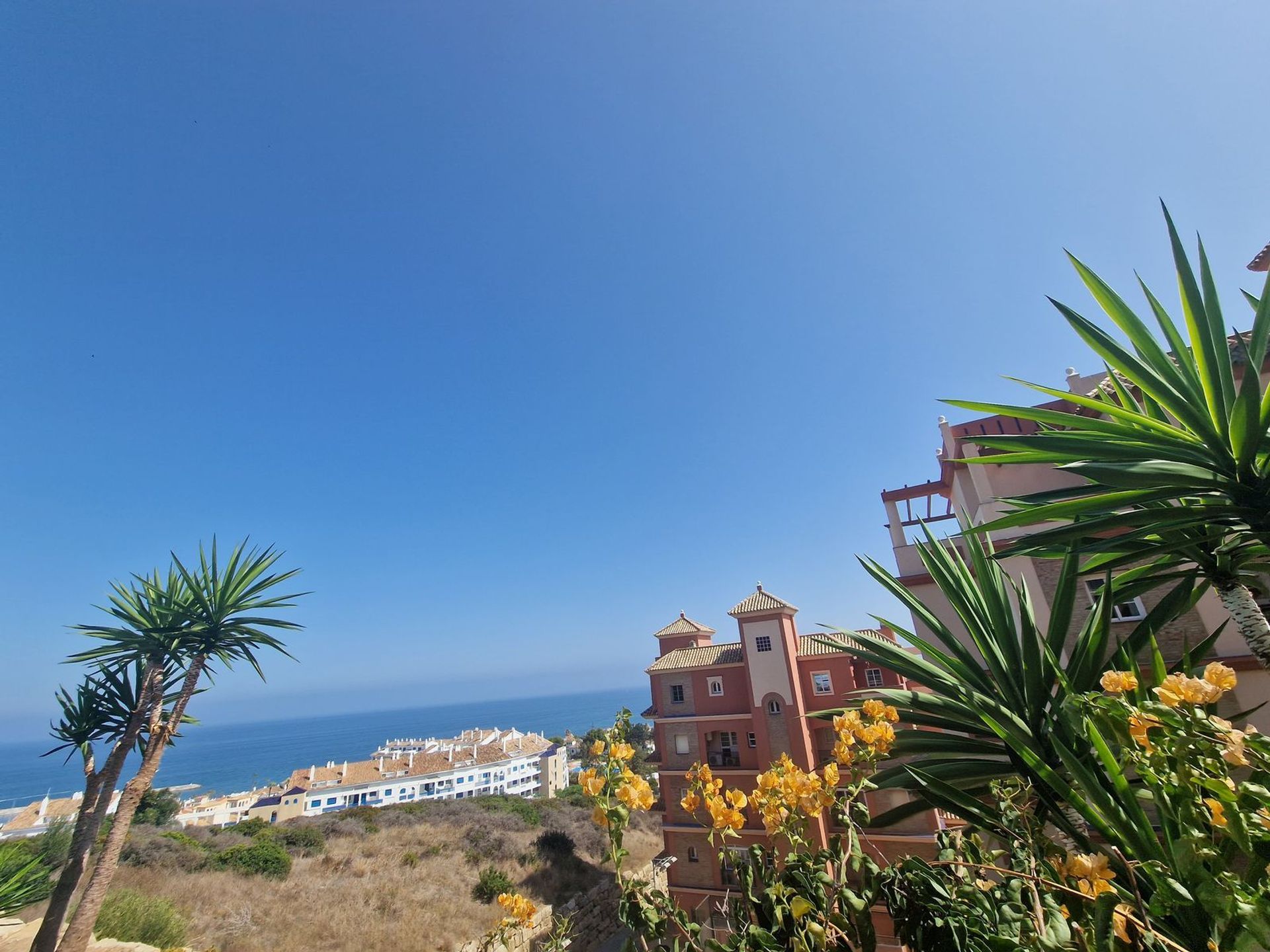 Condominium dans Château de Sabinillas, Andalousie 11999163