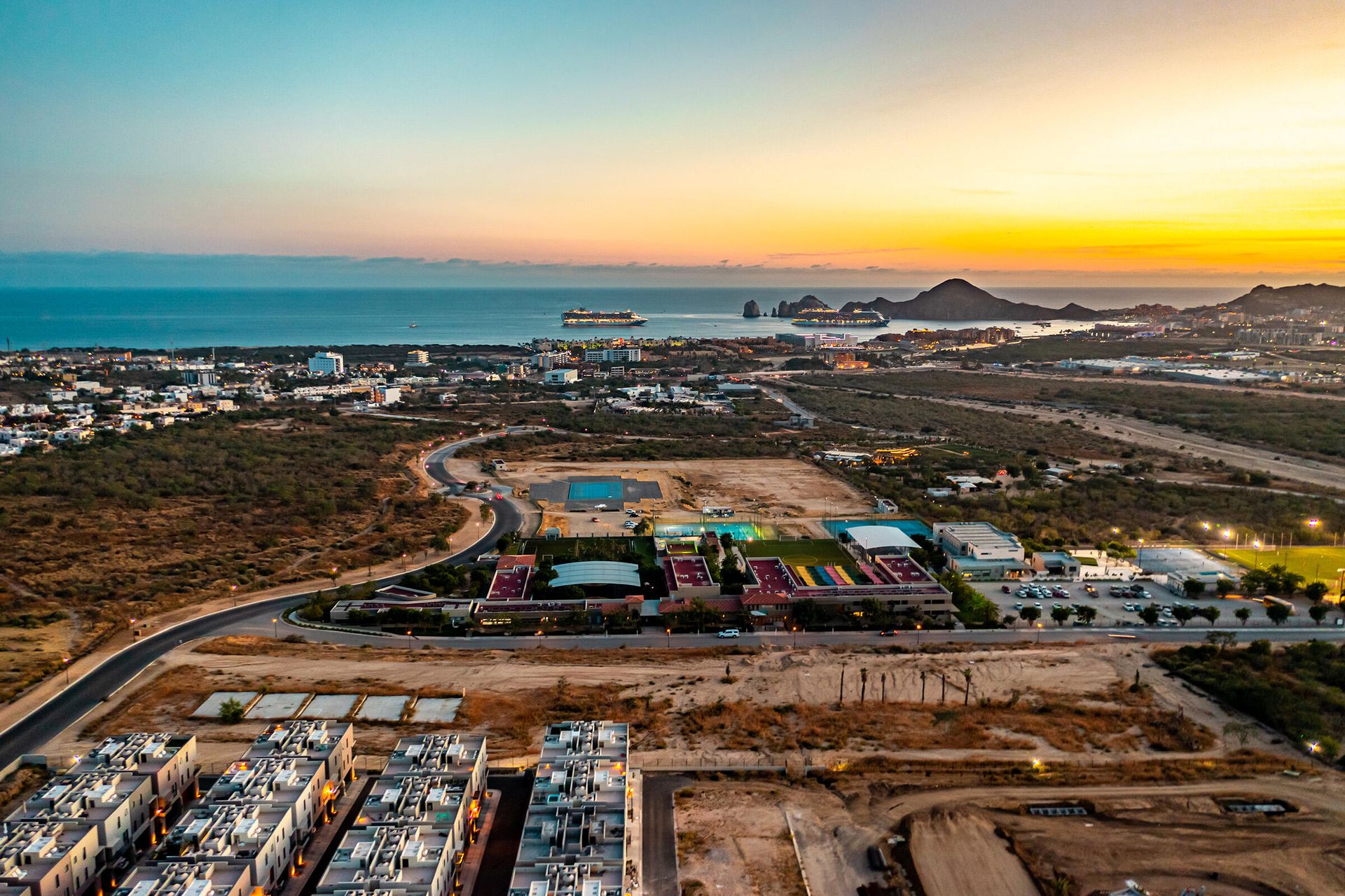 土地 在 Cabo San Lucas, Boulevard Paseo de la Marina 12000099