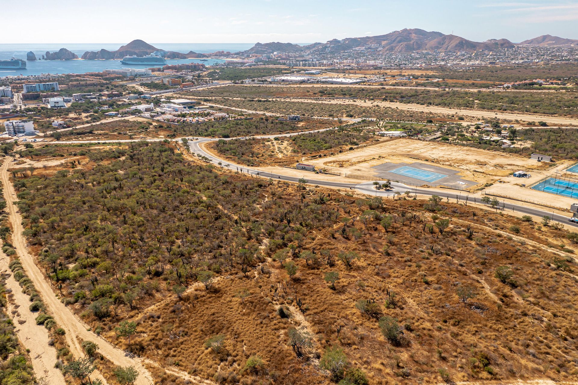 Tierra en Cabo San Lucas, Boulevard Paseo de la Marina 12000105