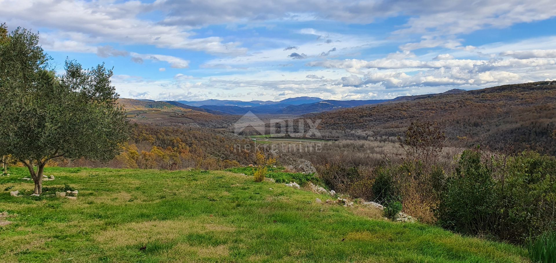 Γη σε Γκρόζνιαν, Istarska Zupanija 12000170