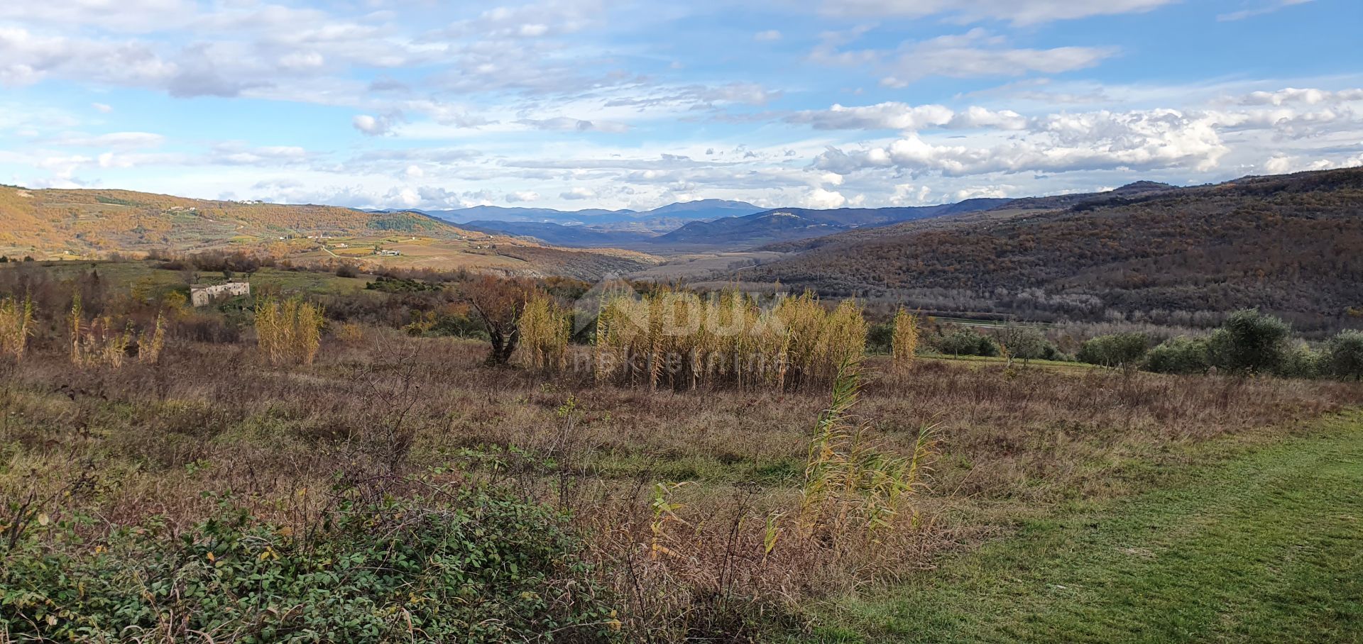 Земля в Grožnjan, Istria County 12000170