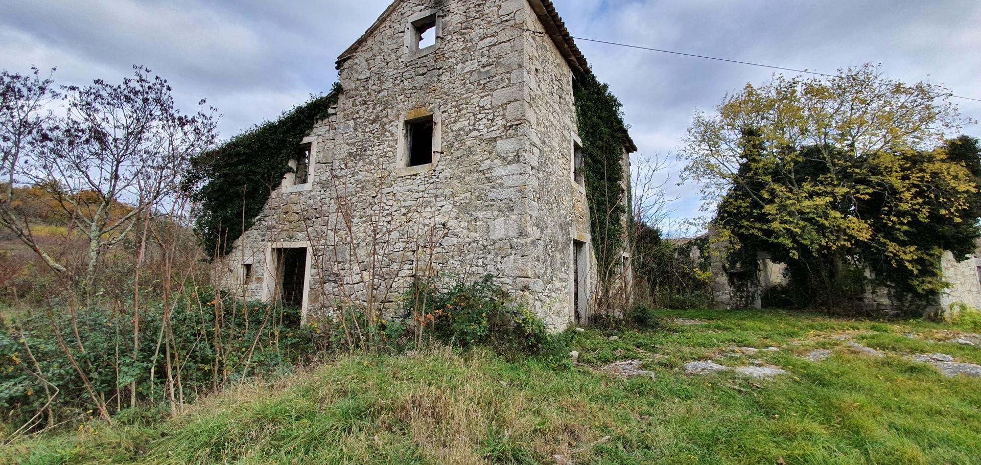 Земля в Grožnjan, Istria County 12000170