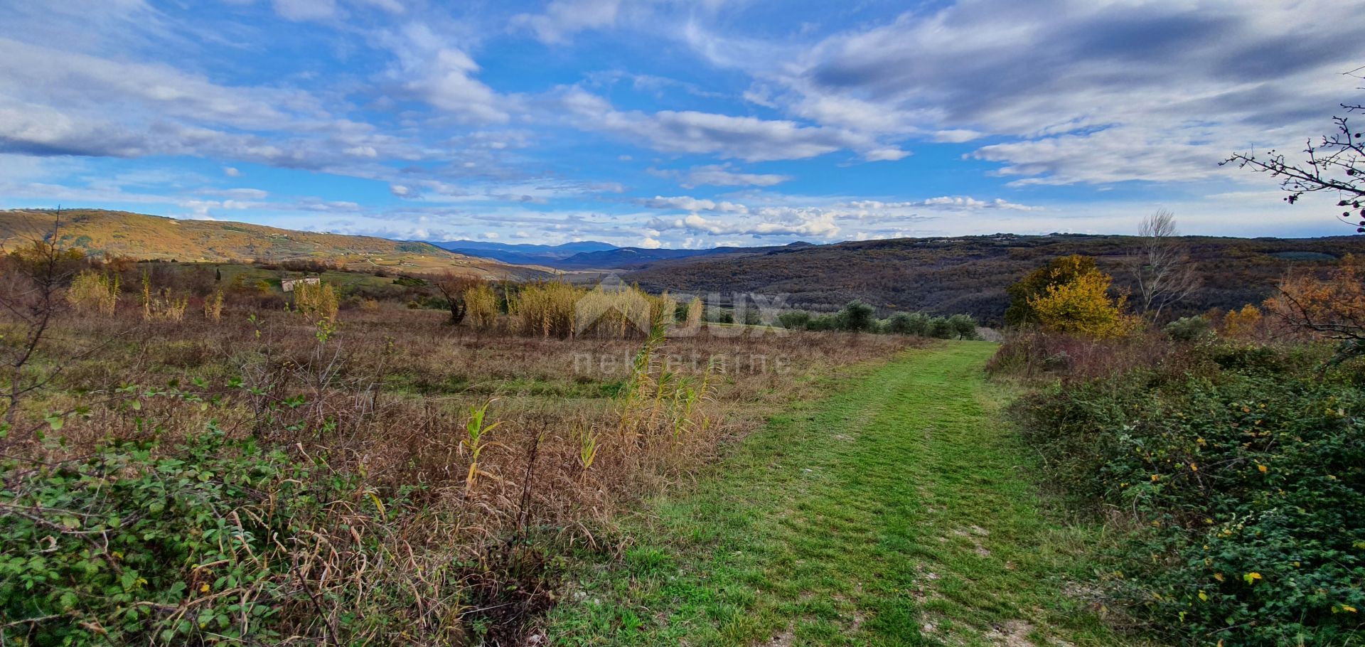 Земля в Grožnjan, Istria County 12000170