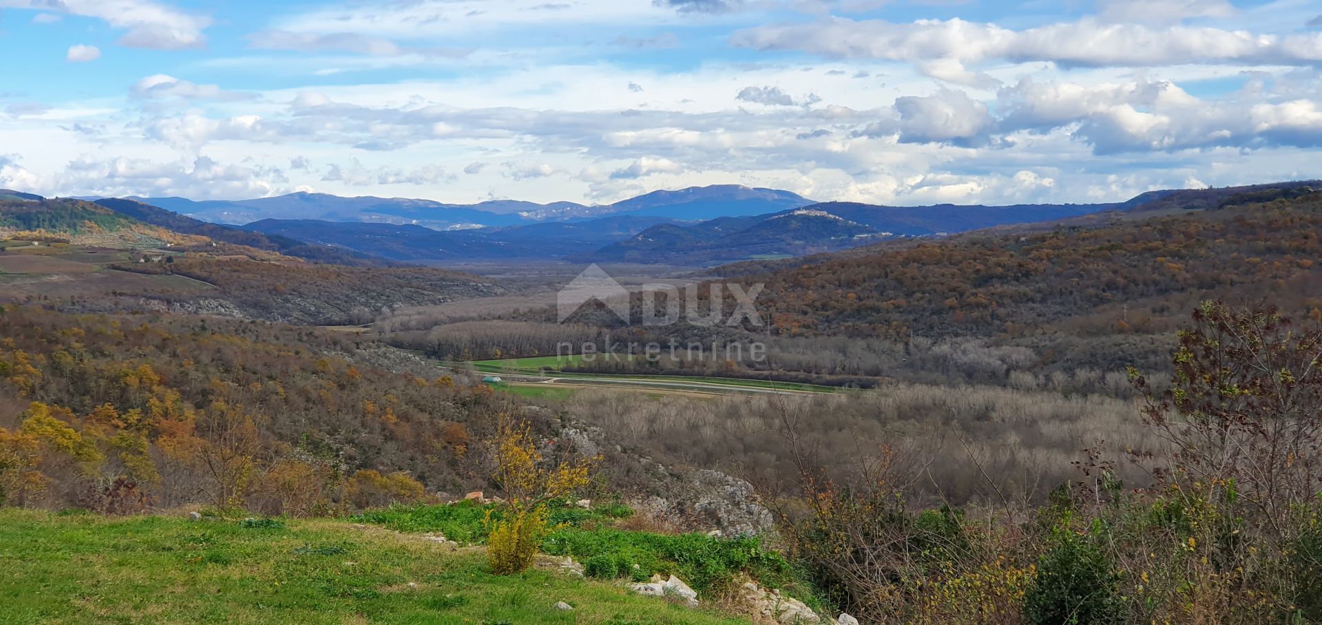 Γη σε Γκρόζνιαν, Istarska Zupanija 12000181