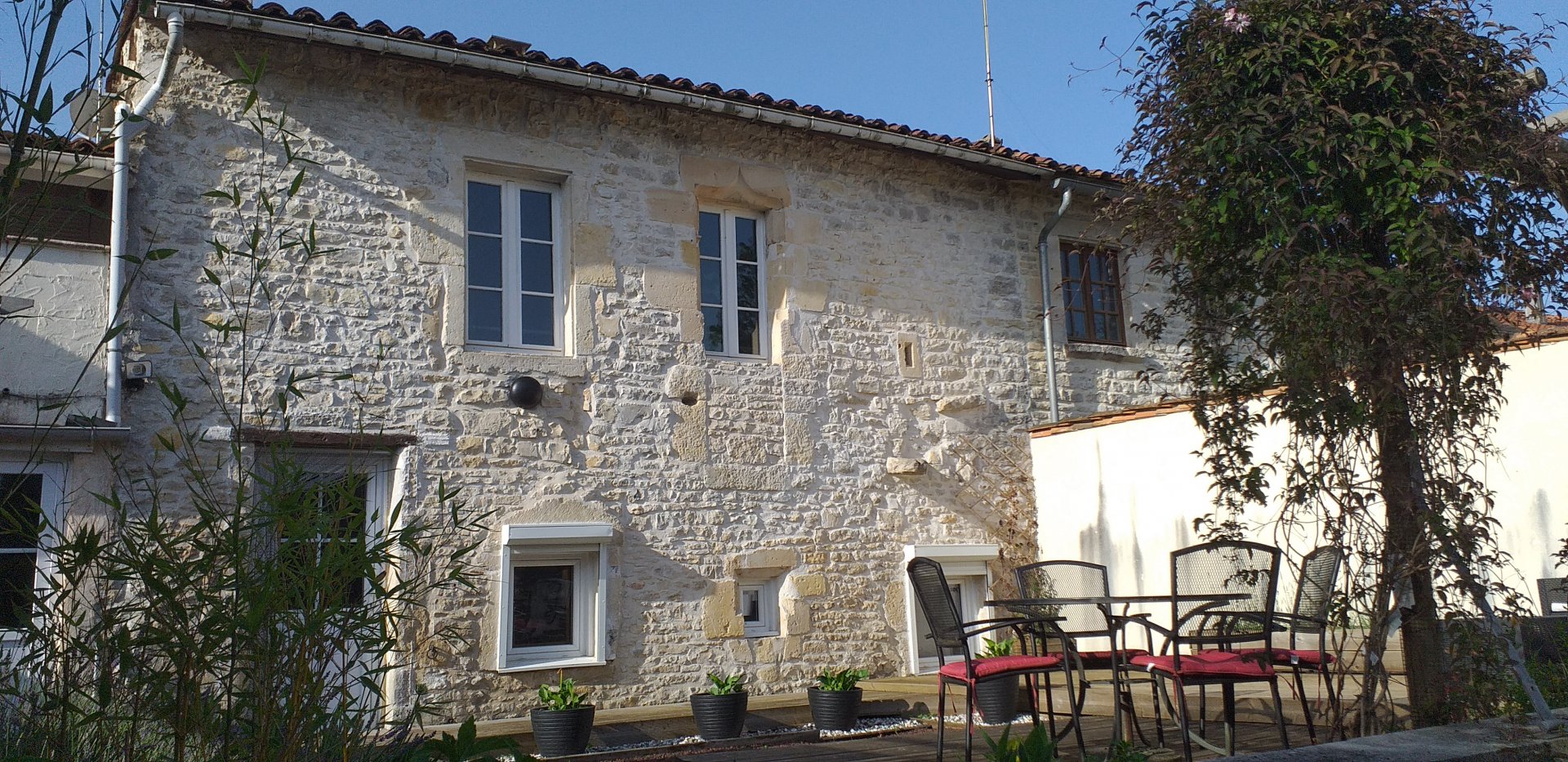 House in Verteuil-sur-Charente, Nouvelle-Aquitaine 12002214