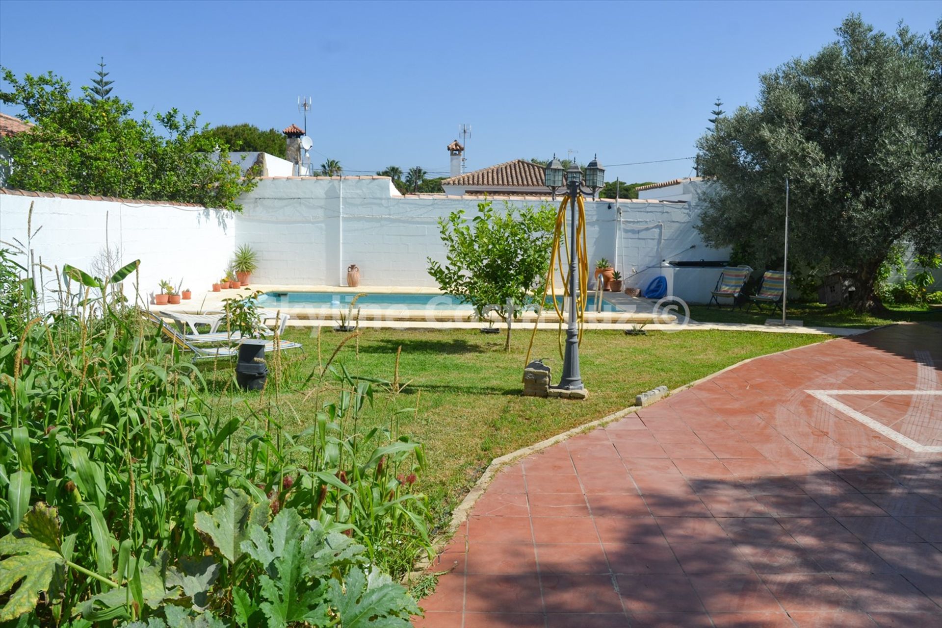 House in Chiclana de la Frontera, Andalucía 12002685