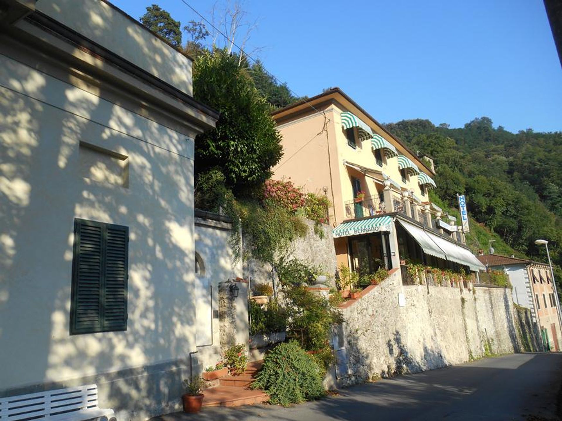 Роздрібна торгівля в Bagni di Lucca, Tuscany 12004197