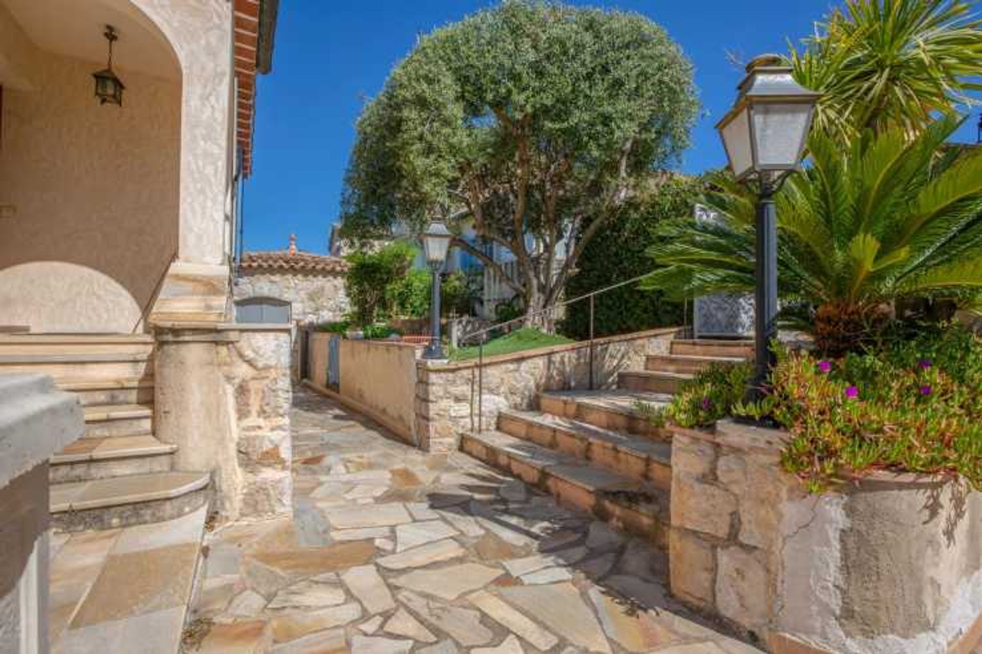 Casa nel Saint-Paul-de-Vence, Provenza-Alpi-Costa Azzurra 12004967