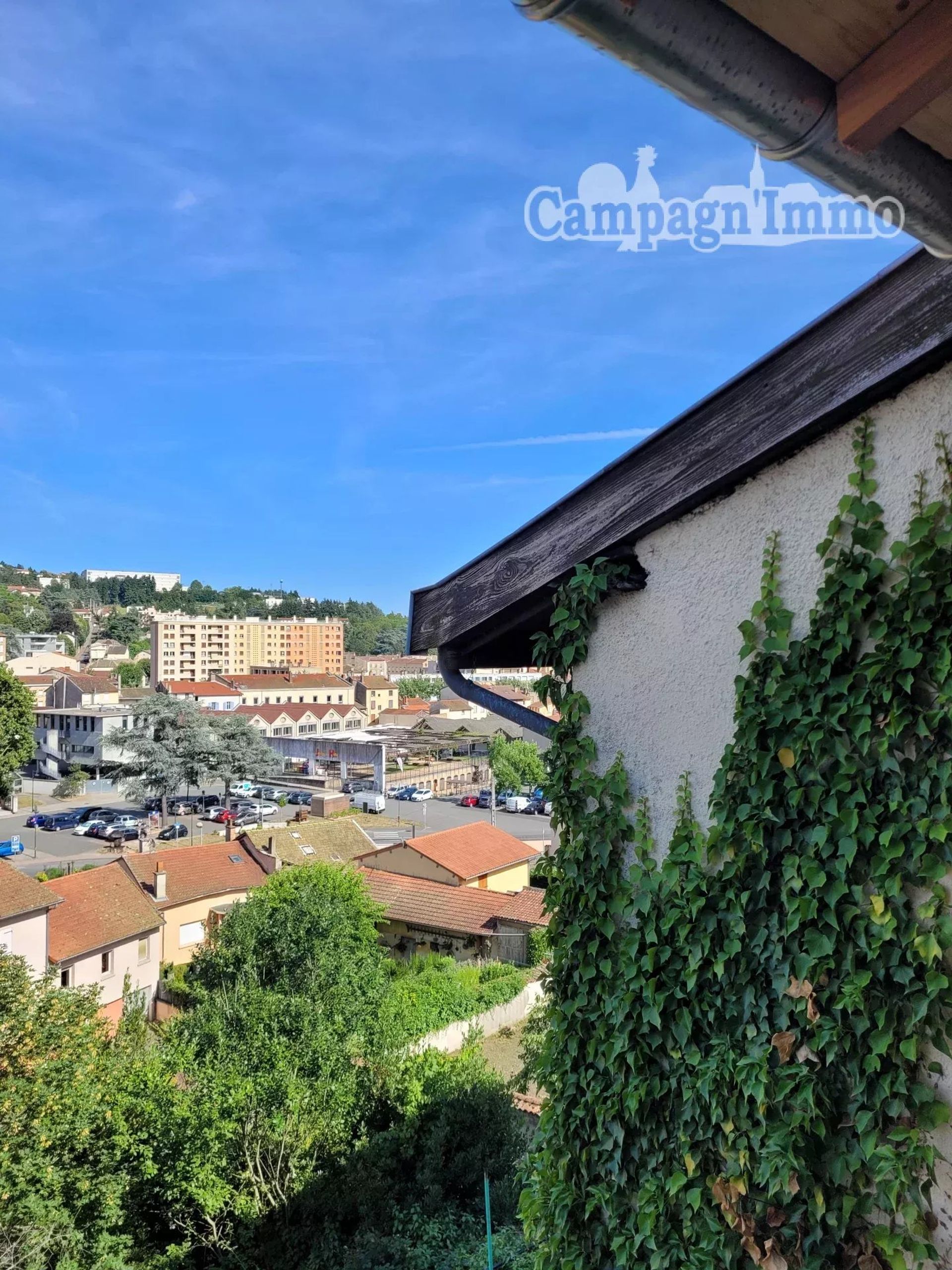 casa en Tarare, Auvergne-Rhone-Alpes 12005807