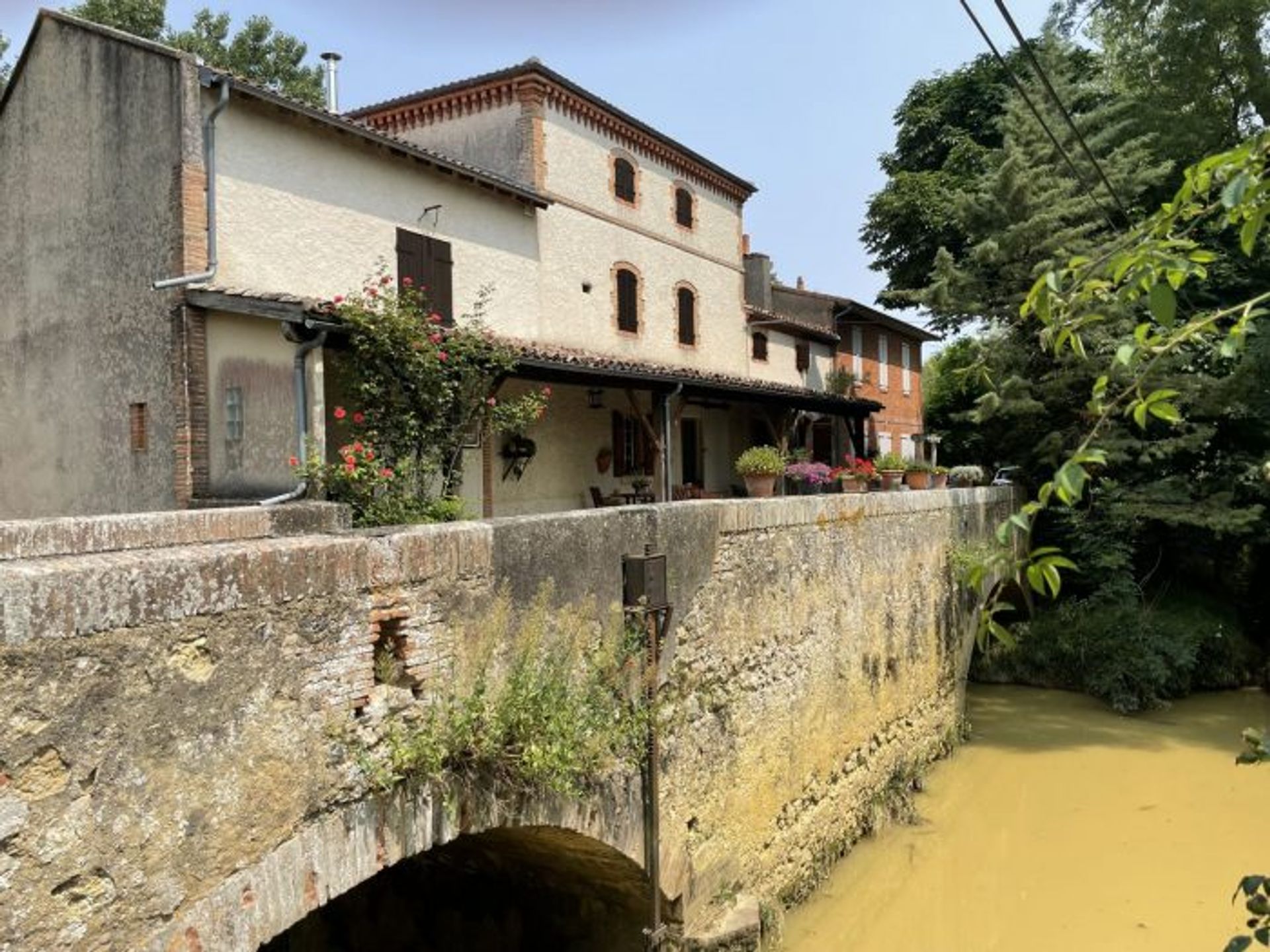 بيت في Gimont, Occitanie 12007666