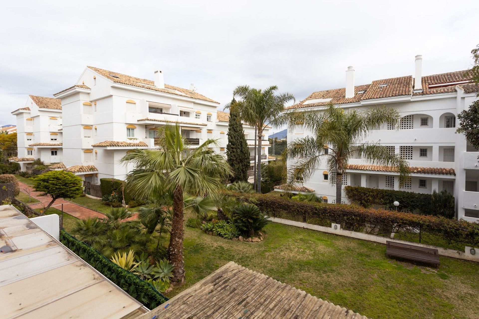 Condominio en San Pedro Alcántara, Andalucía 12008710