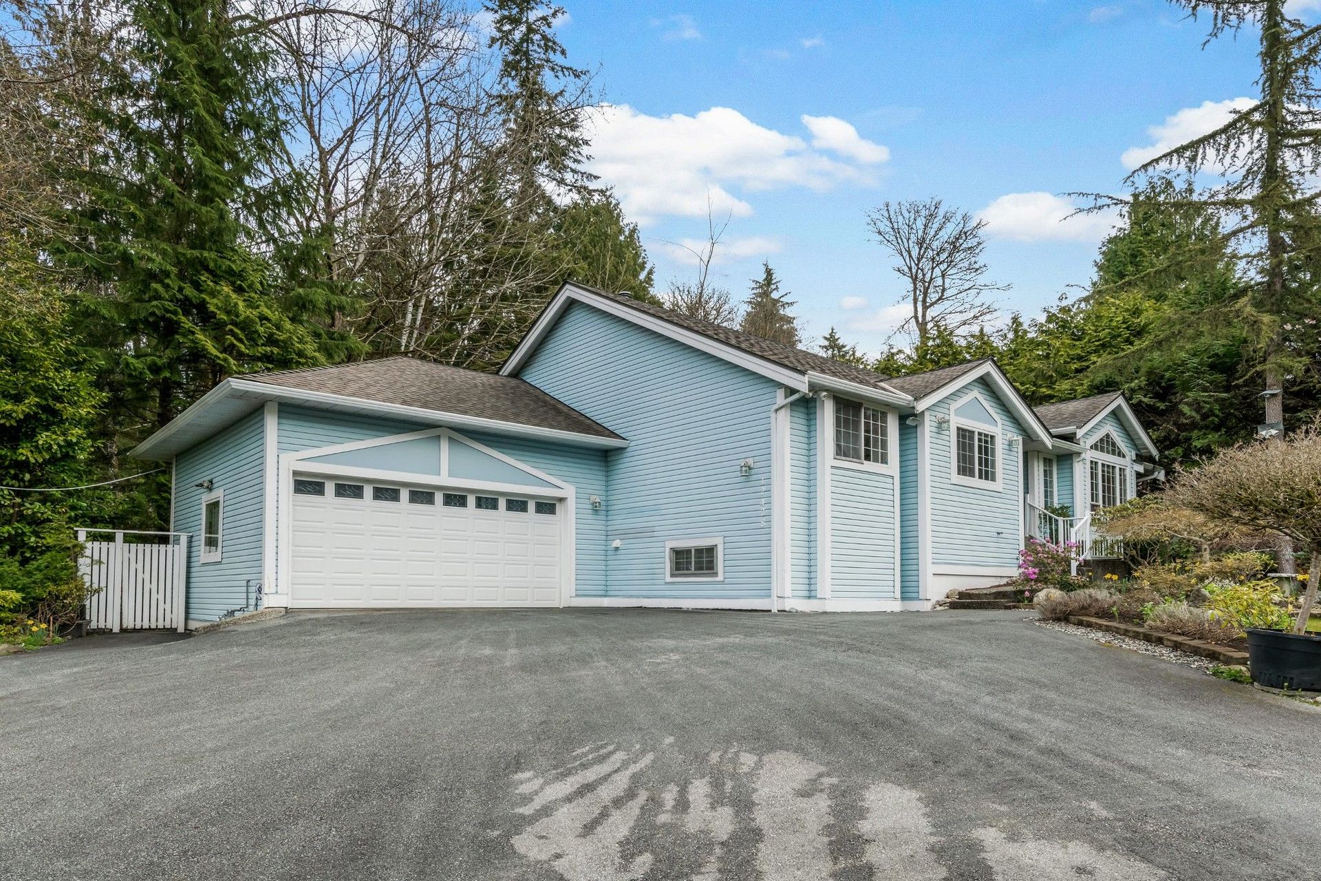 Dom w Maple Ridge, 12428 262 Street 12010578