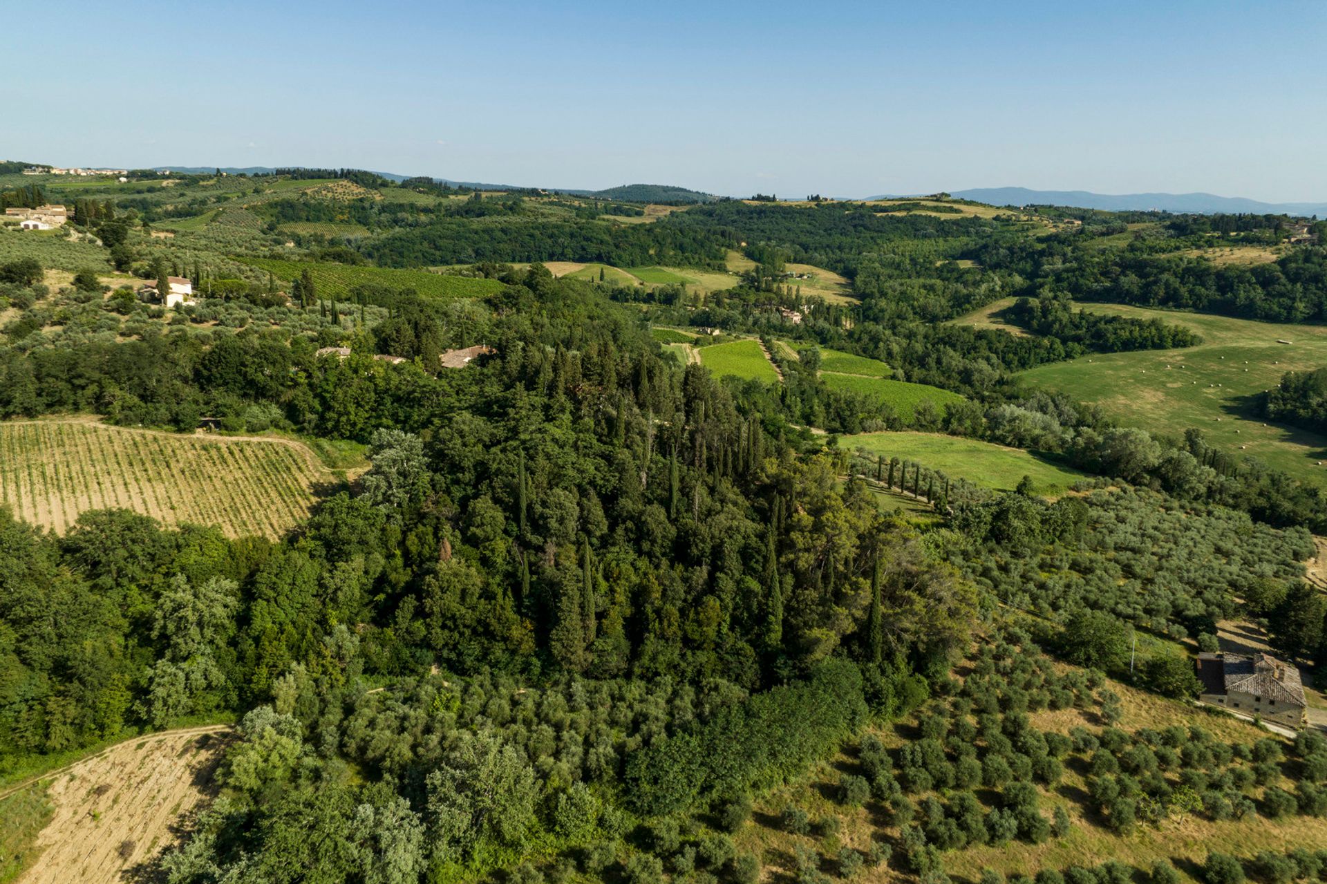 קוֹנדוֹמִינִיוֹן ב , Tuscany 12012408