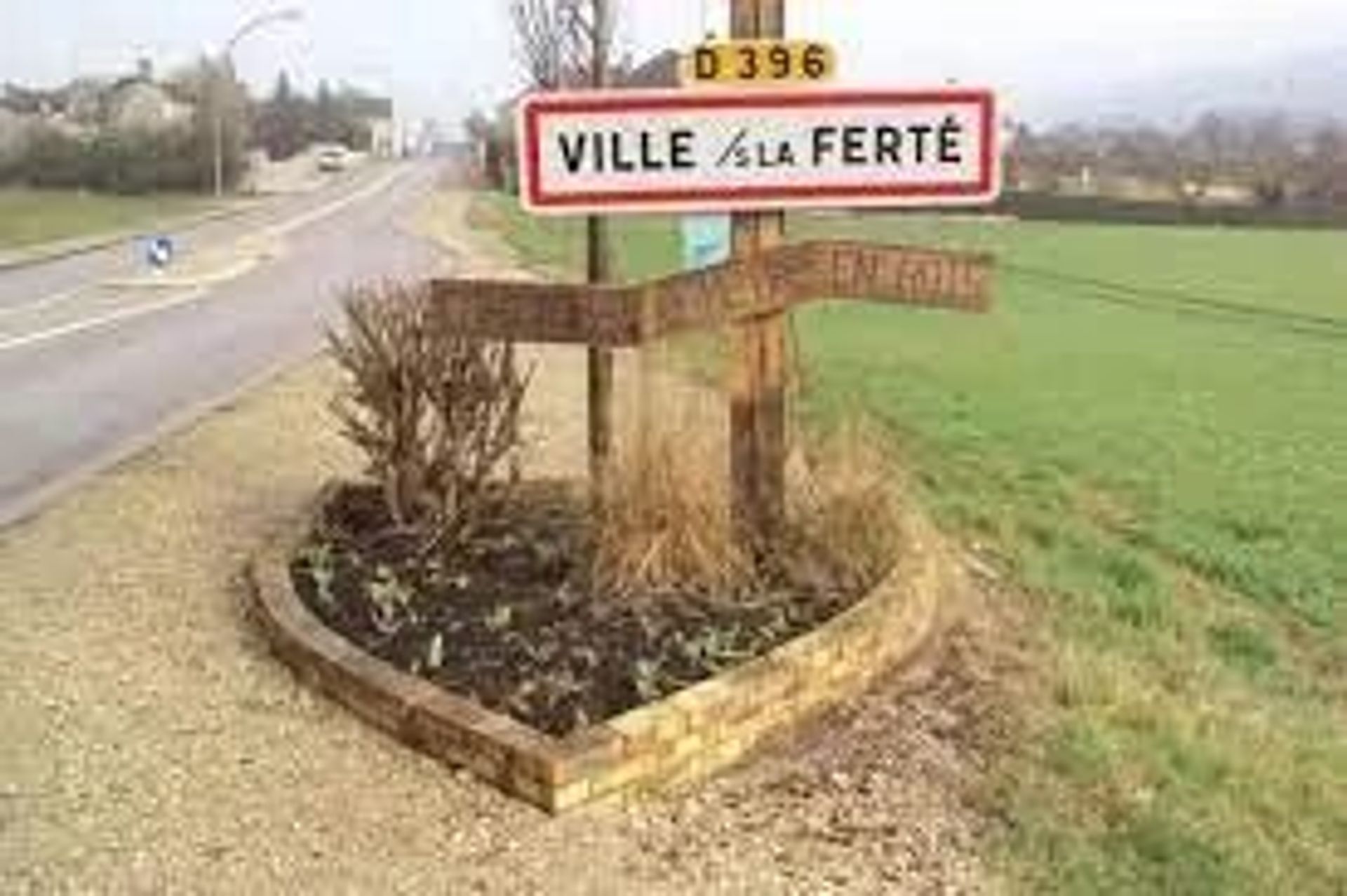 سكني في Ville-sous-la-Ferté, Aube 12013388