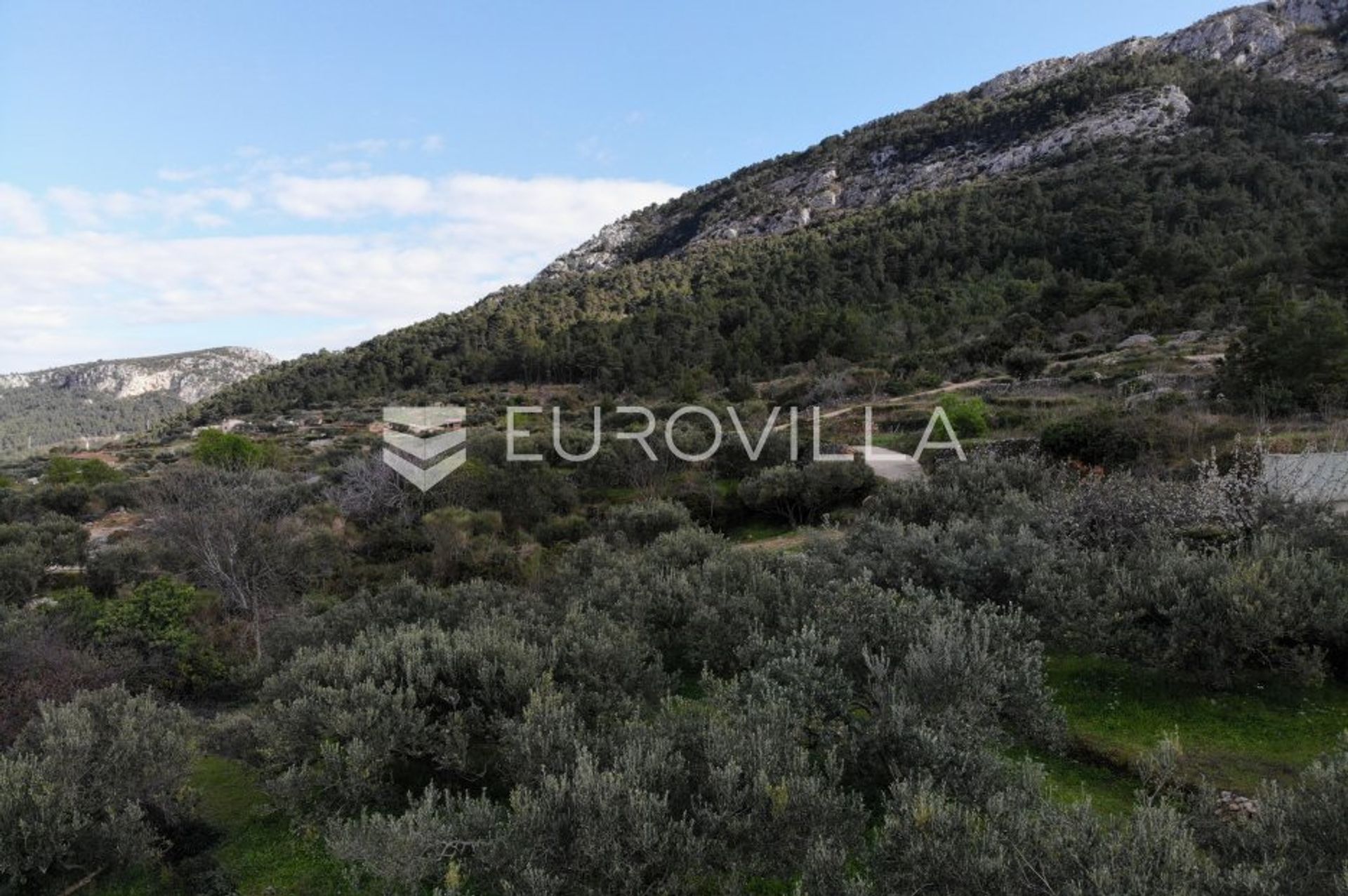 Land in Vrisnik, Split-Dalmatia County 12015673