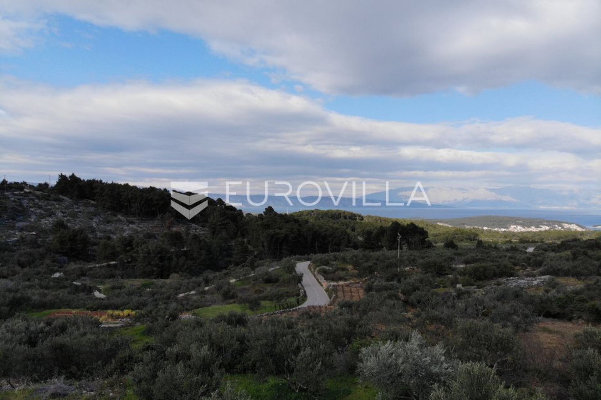 Land in Vrisnik, Split-Dalmatia County 12015673