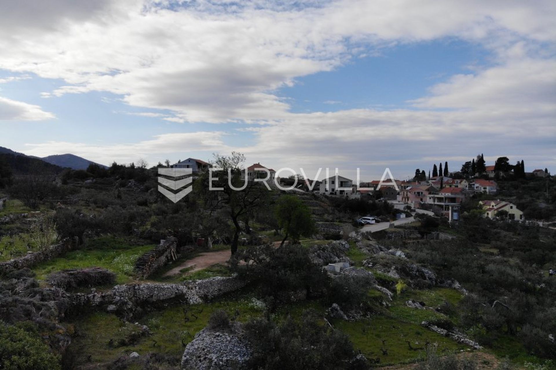 Land in Vrisnik, Split-Dalmatia County 12015673