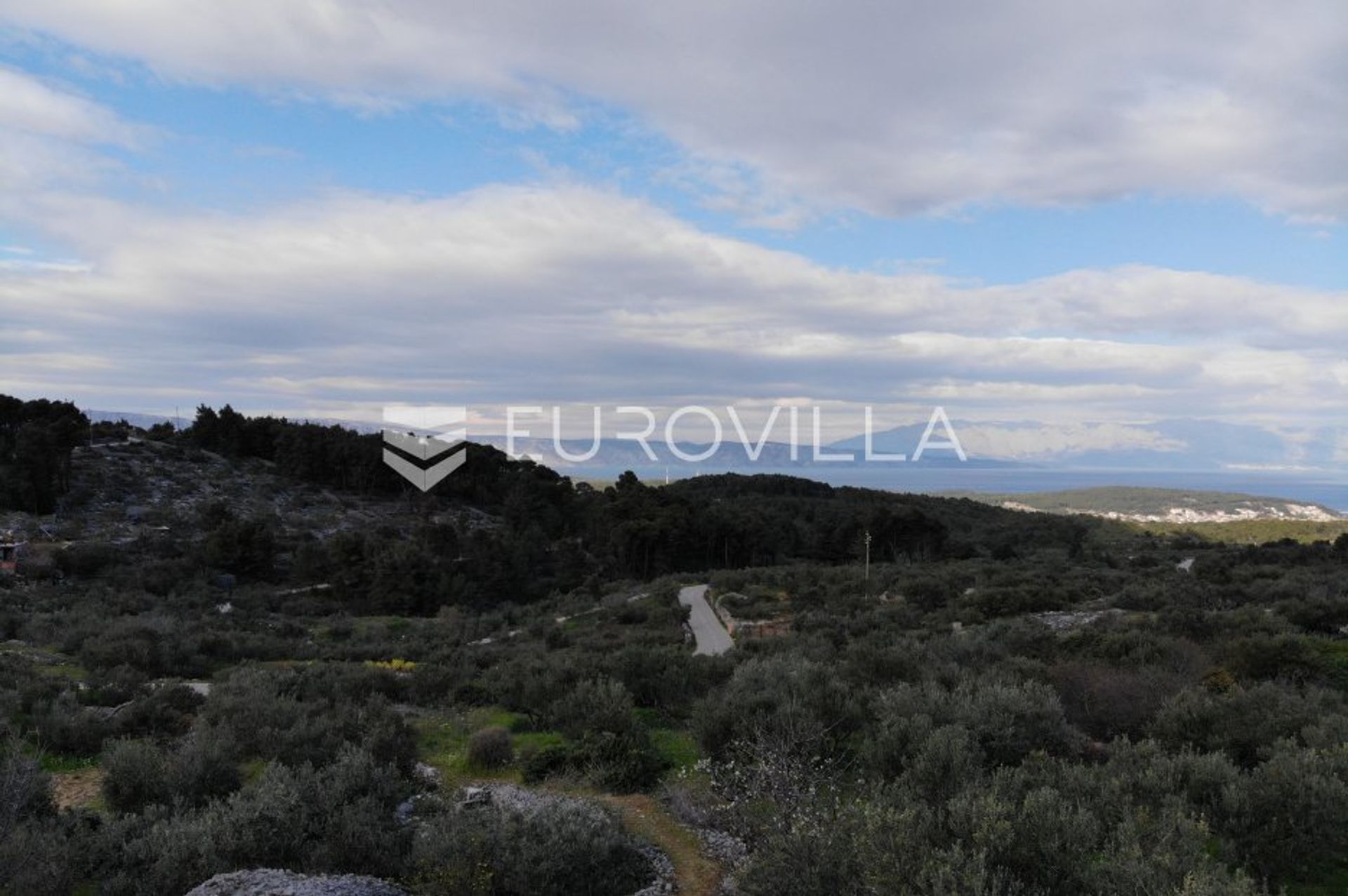 Land im Vrisnik, Split-Dalmatia County 12015684