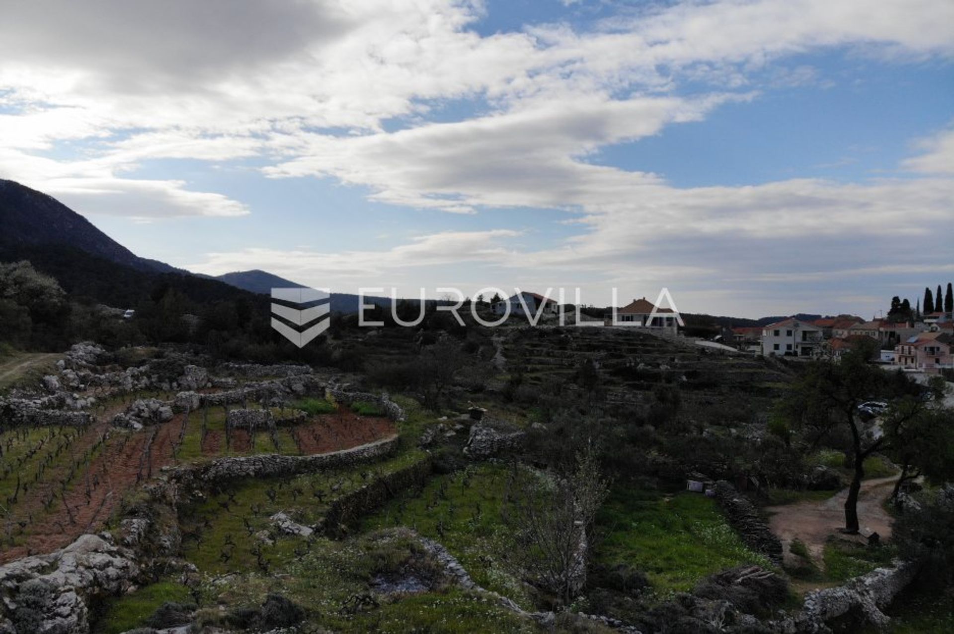 Land in Vrisnik, Split-Dalmatia County 12015684