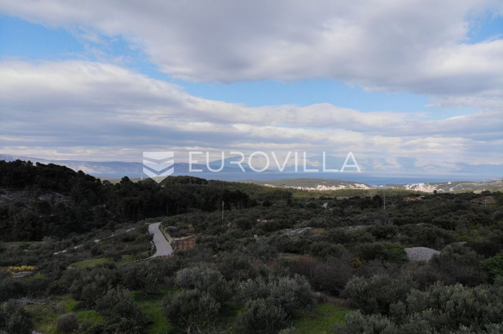 Land im Vrisnik, Split-Dalmatia County 12015684