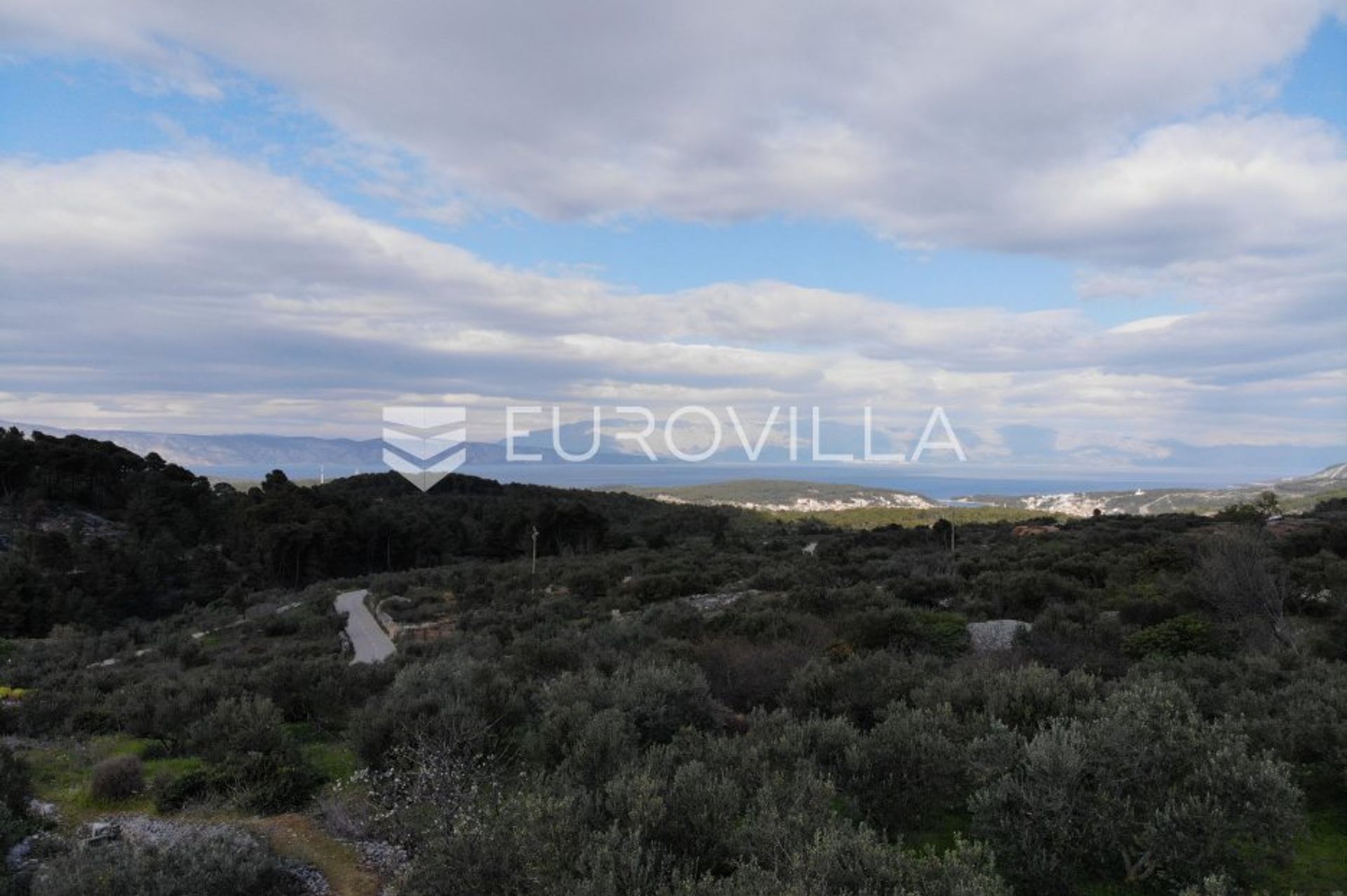 Land im Vrisnik, Split-Dalmatia County 12015684