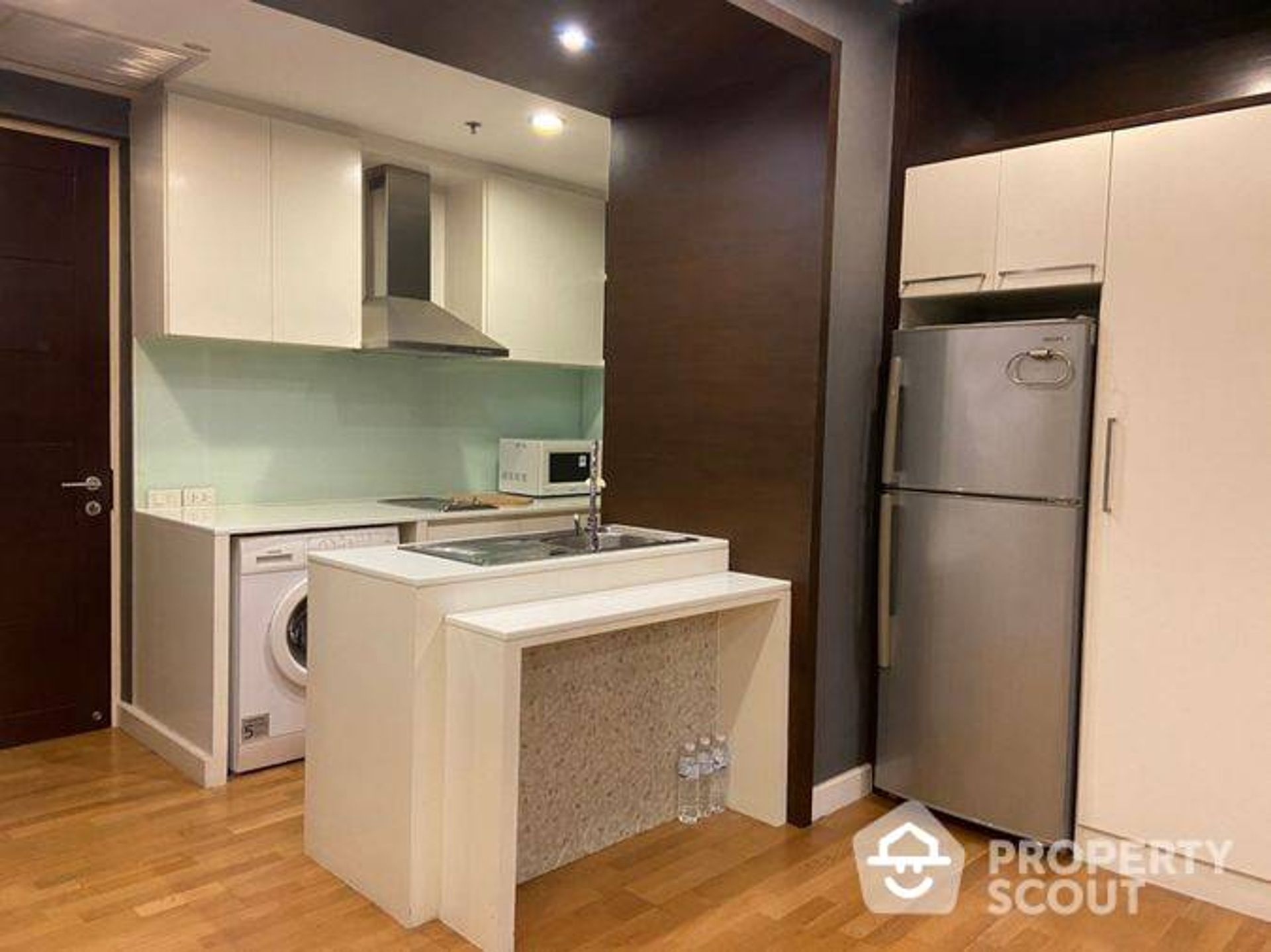 Condominium in Bang Rak, Krung Thep Maha Nakhon 12016534