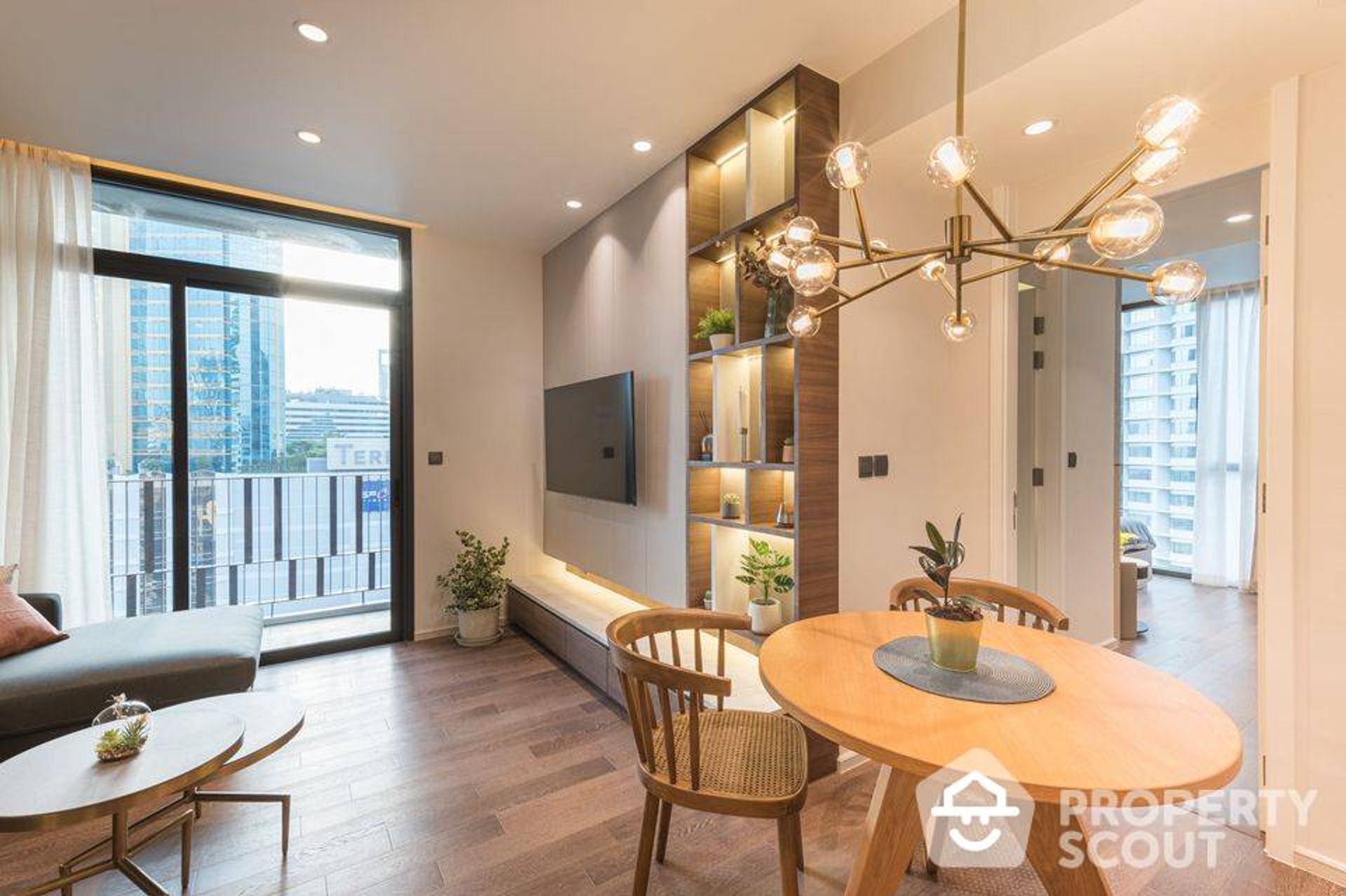 Condominium in Khlong Toei, Krung Thep Maha Nakhon 12016566