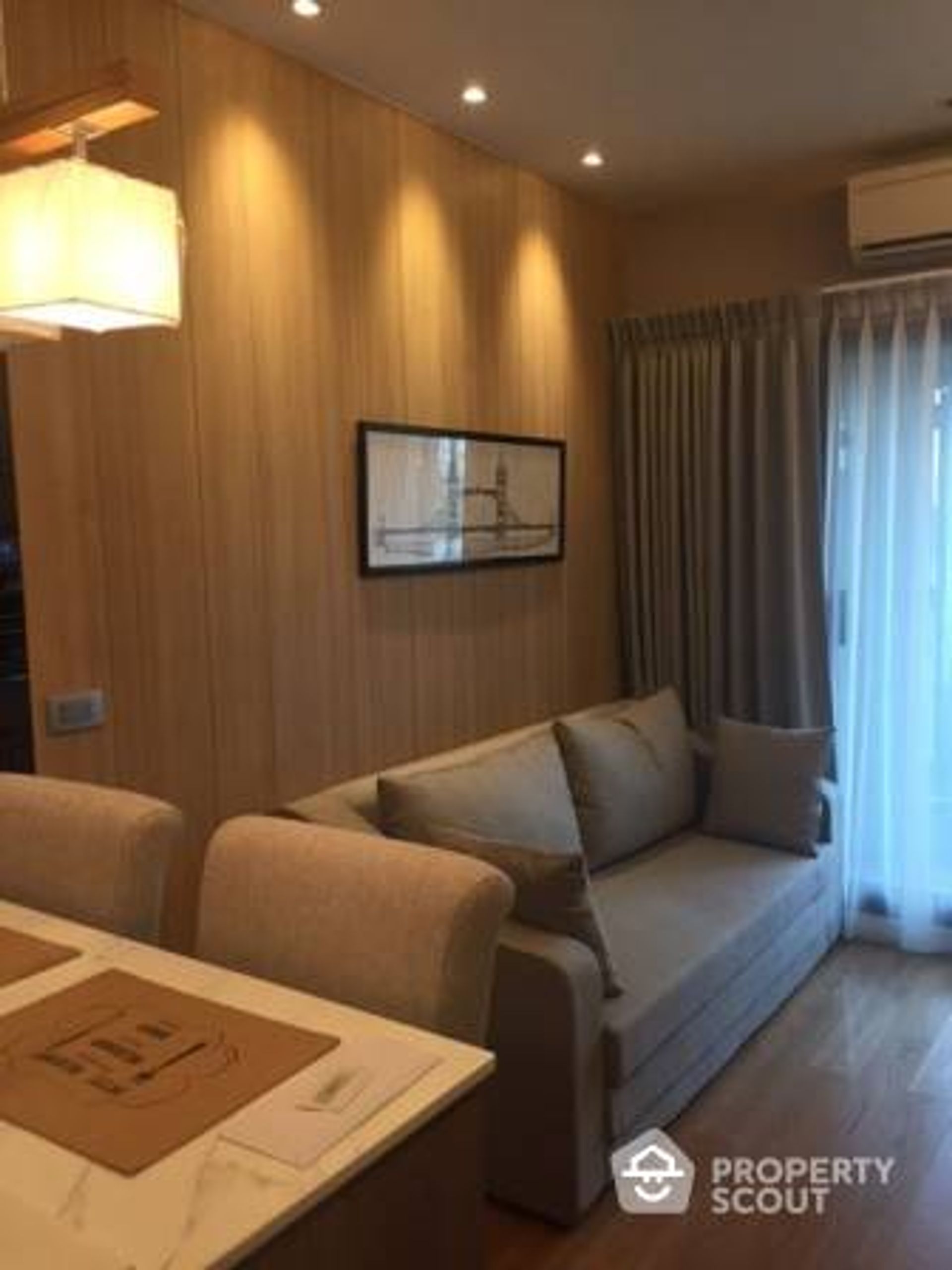 Condominium in Khlong Toei, Krung Thep Maha Nakhon 12016575