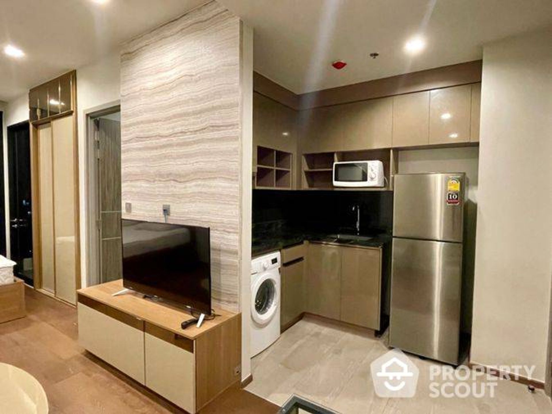 Condominium in Ratchathewi, Krung Thep Maha Nakhon 12016624