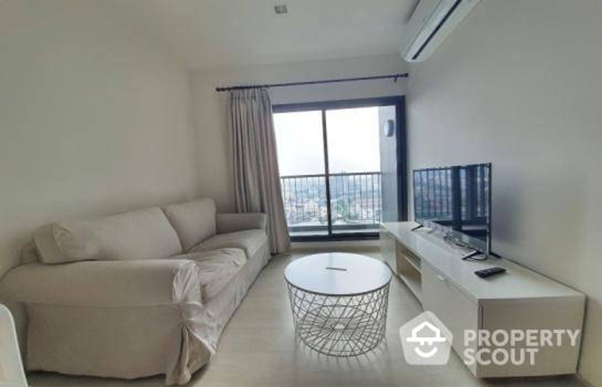 Condominium in Phra Khanong, Krung Thep Maha Nakhon 12016649