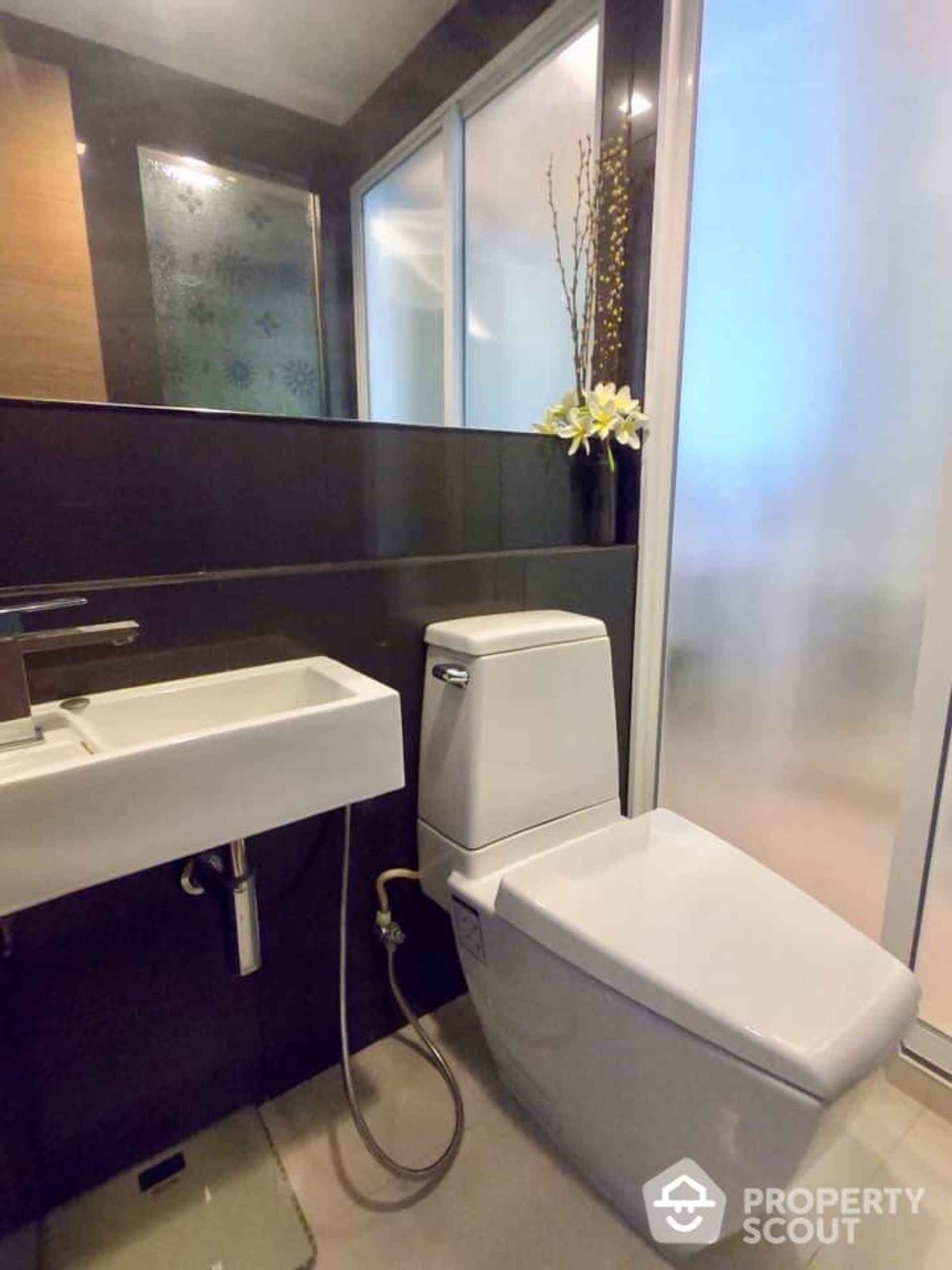 Condominium in Phaya Thai, Krung Thep Maha Nakhon 12016713