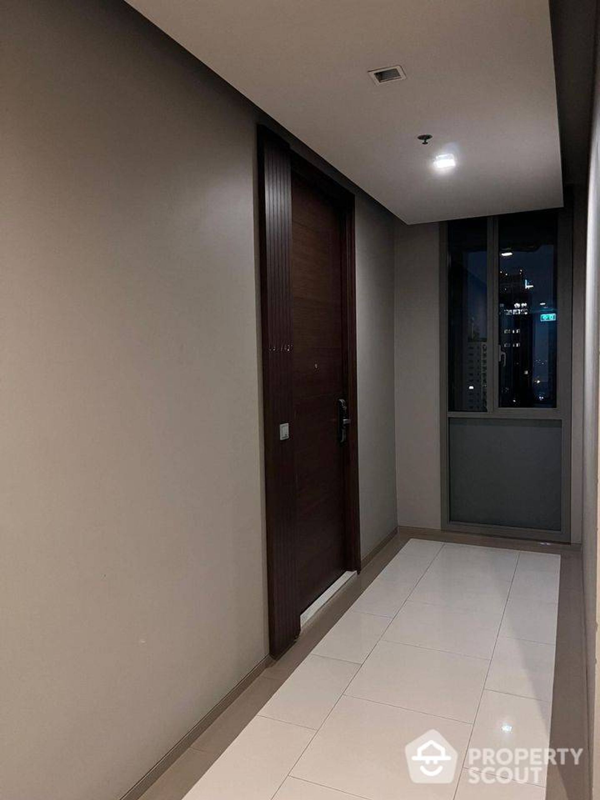 Condominium in Watthana, Krung Thep Maha Nakhon 12017112