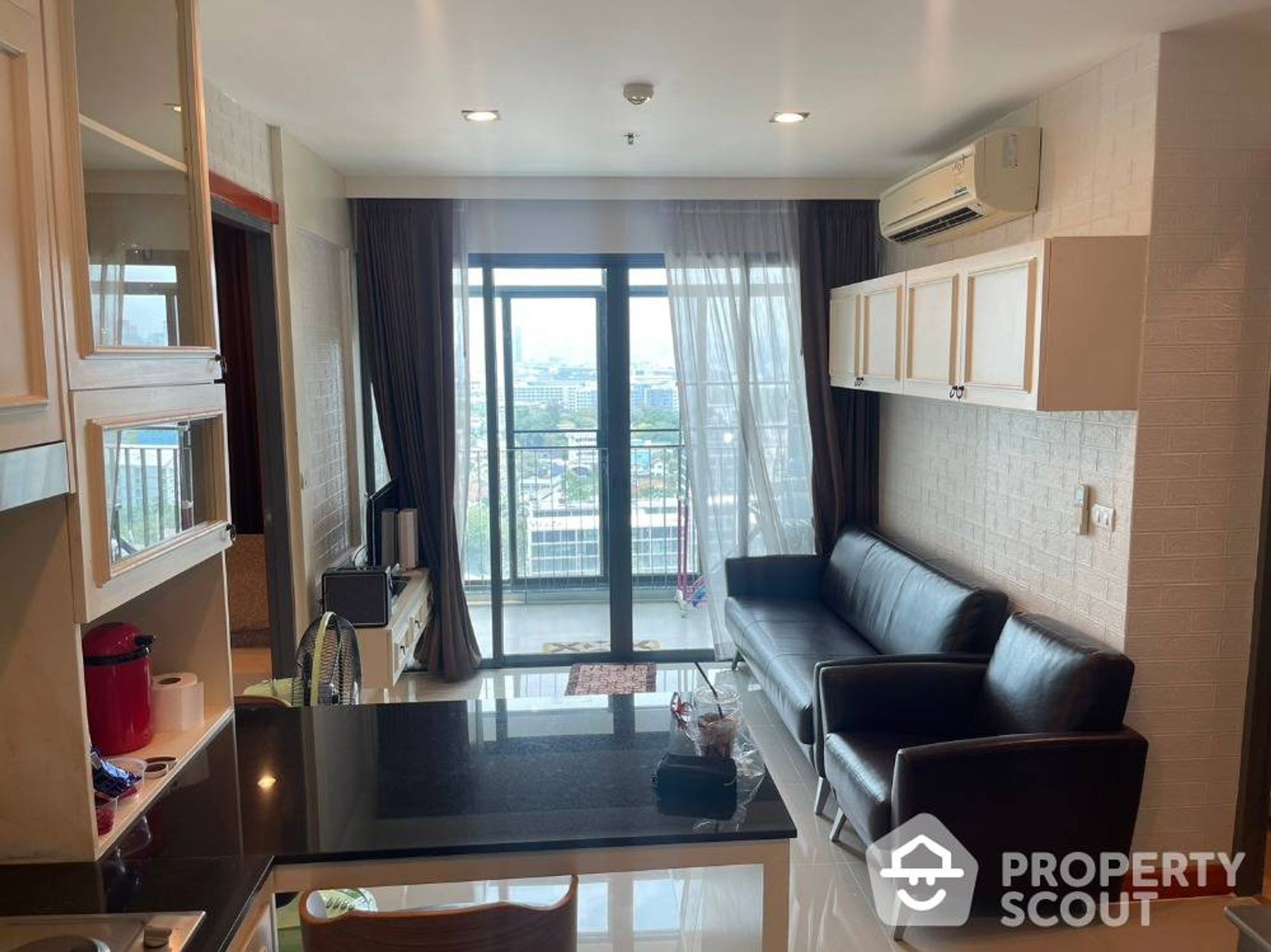 Condominium in Phra Khanong, Krung Thep Maha Nakhon 12017232