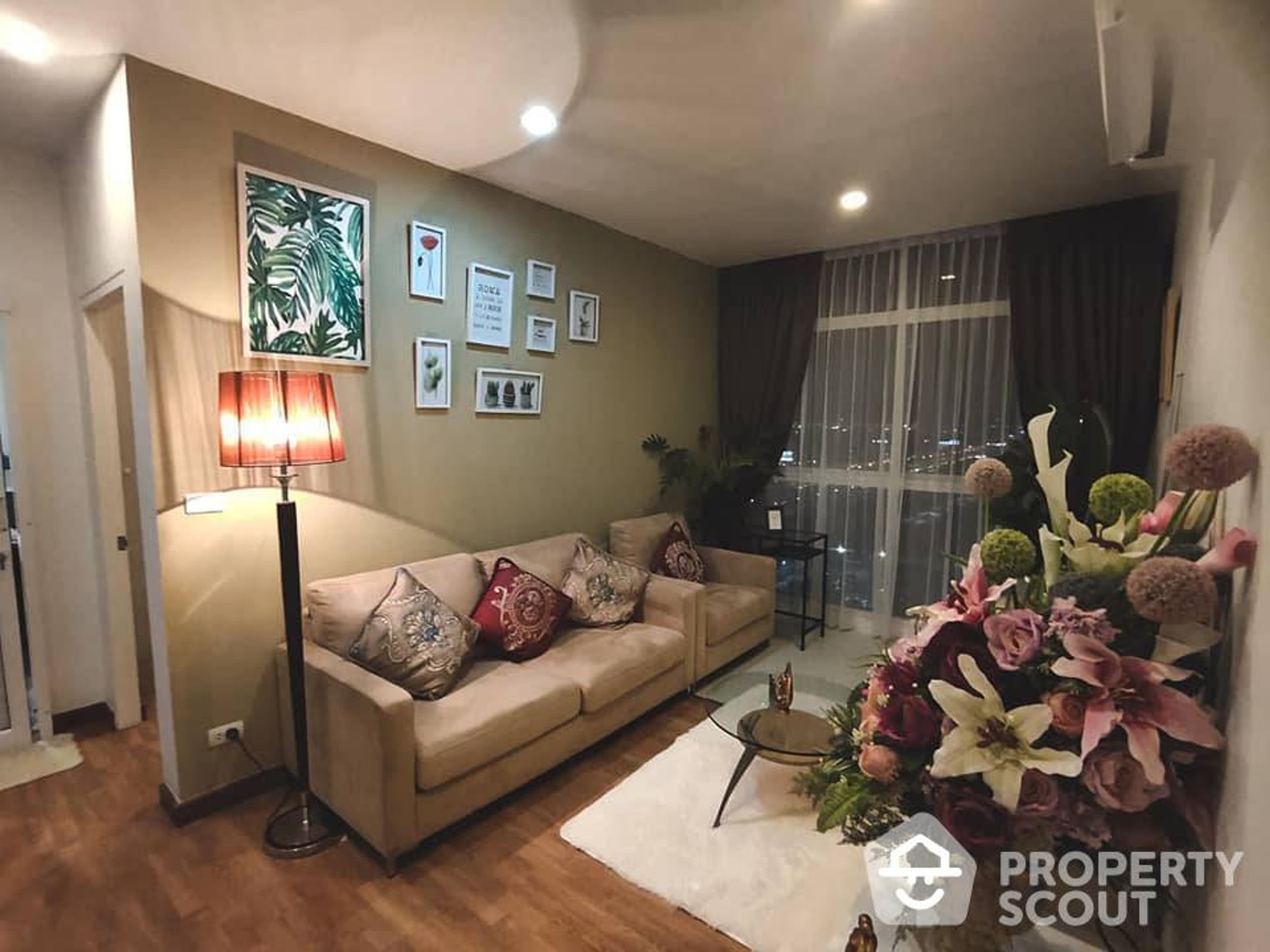 Condominium in Ban Khlong Samrong, Samut Prakan 12017297