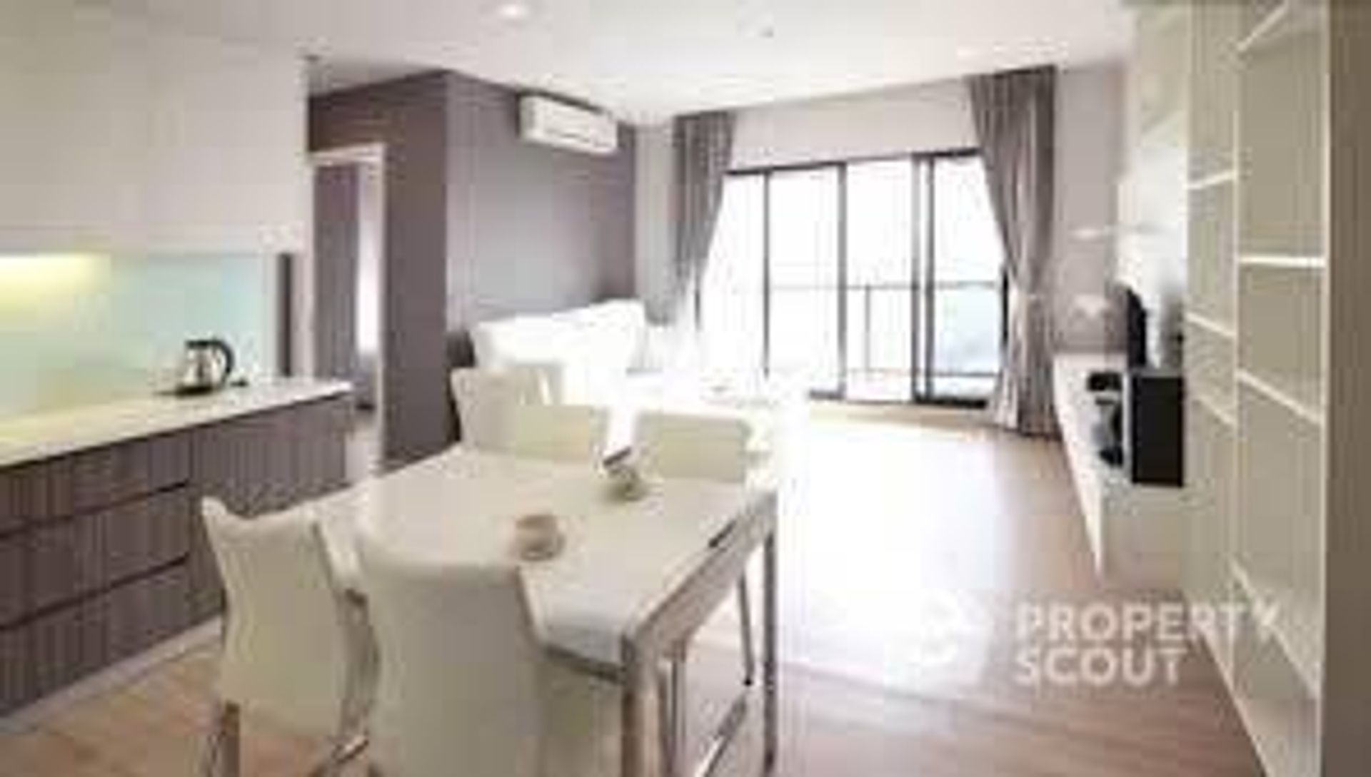 Condominium in Godown, Krung Thep Maha Nakhon 12017460