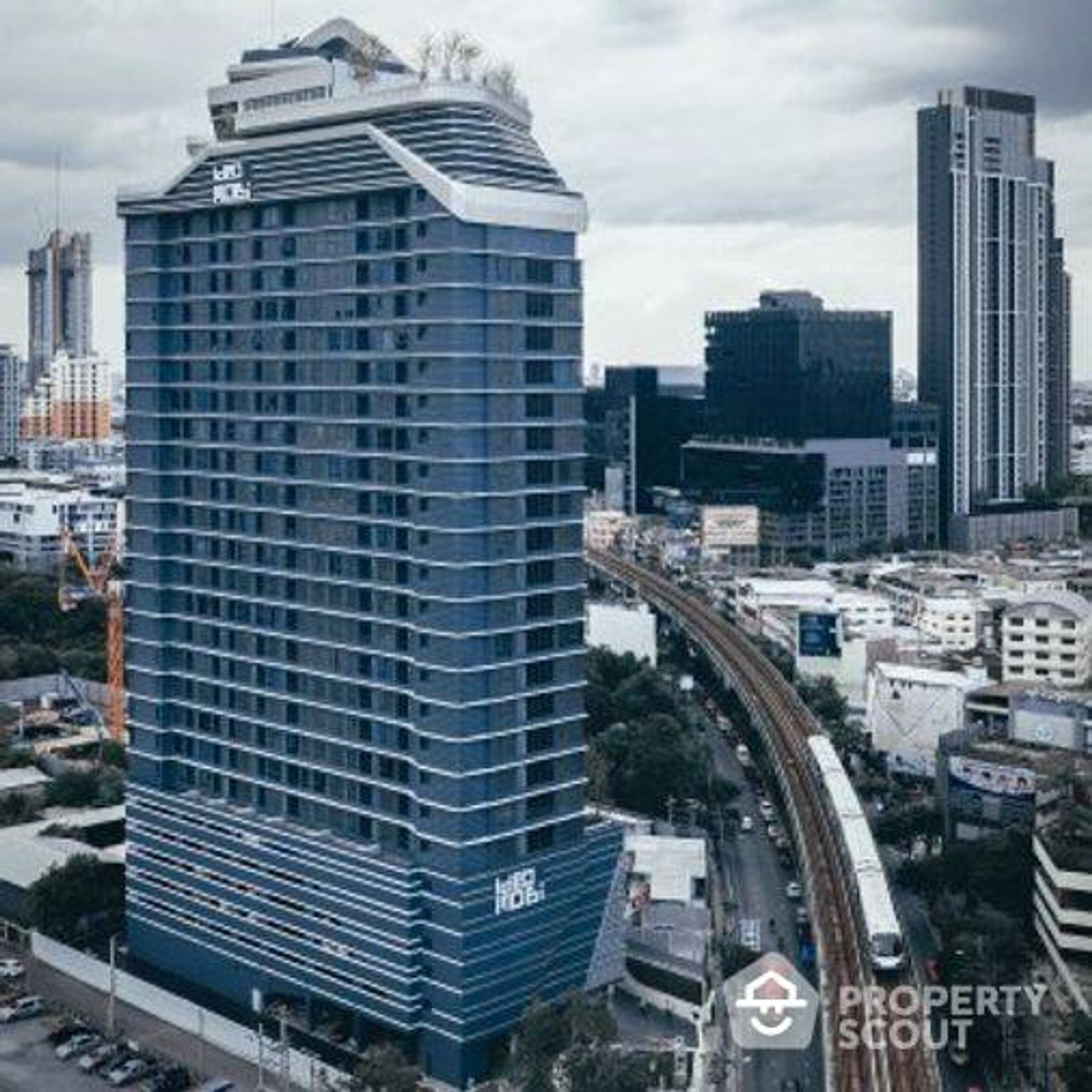 Condominio en Phra Khanong, Krung Thep Maha Nakhon 12017518