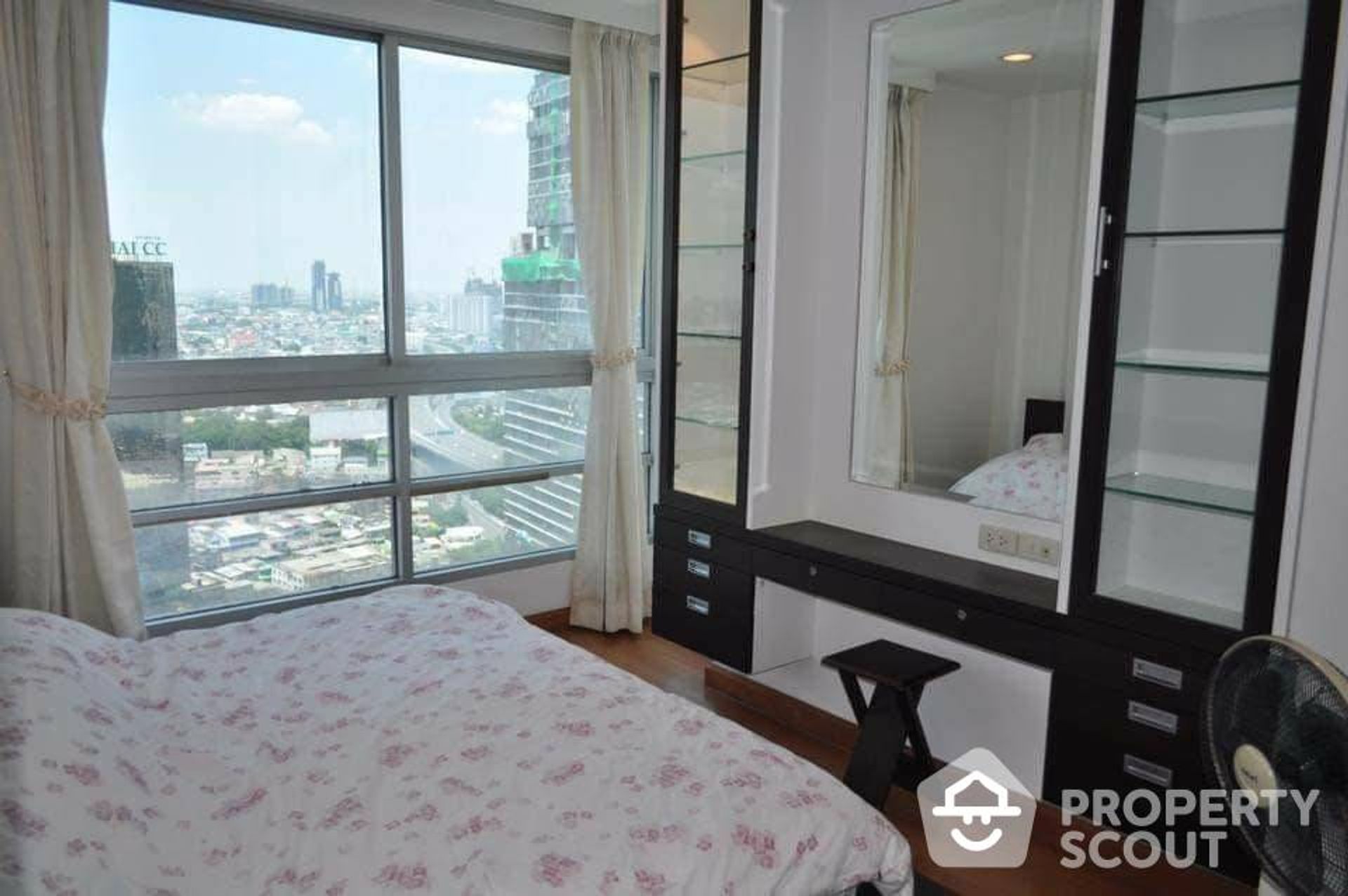 Condominio en Bang Rak, Krung Thep Maha Nakhon 12017533