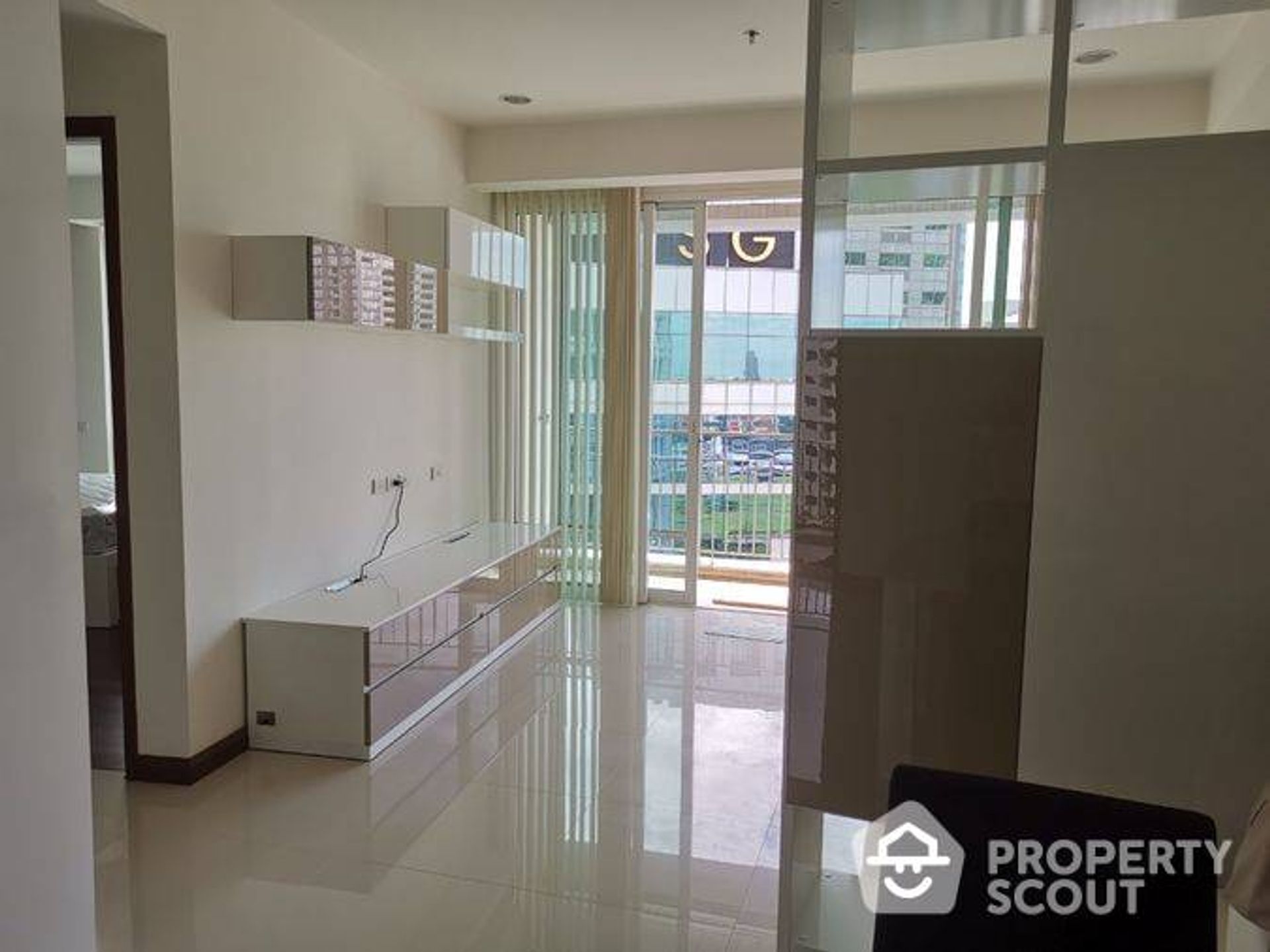 Condominium in Pathum Wan, Krung Thep Maha Nakhon 12017926