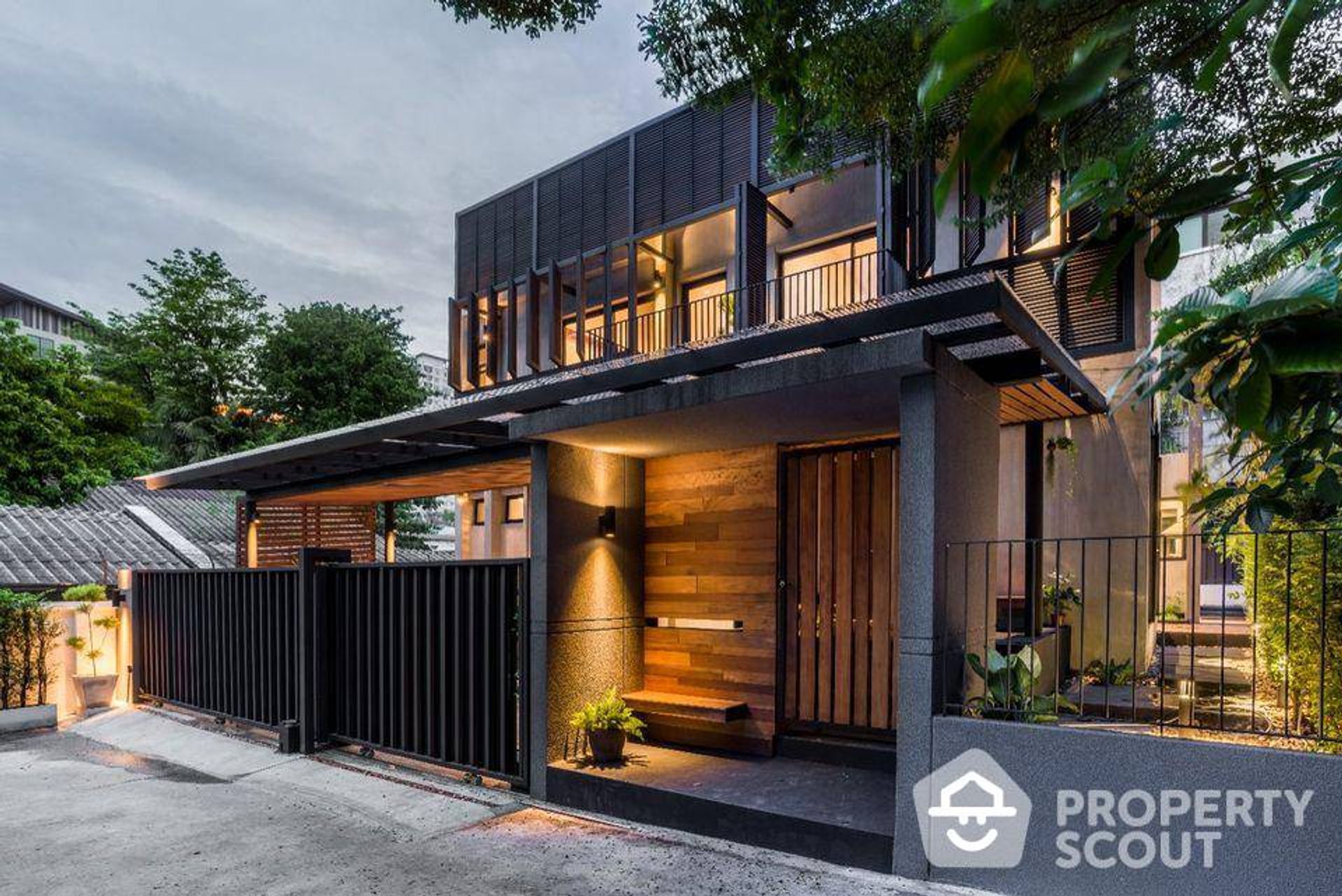 House in Khlong Toei, Krung Thep Maha Nakhon 12017960