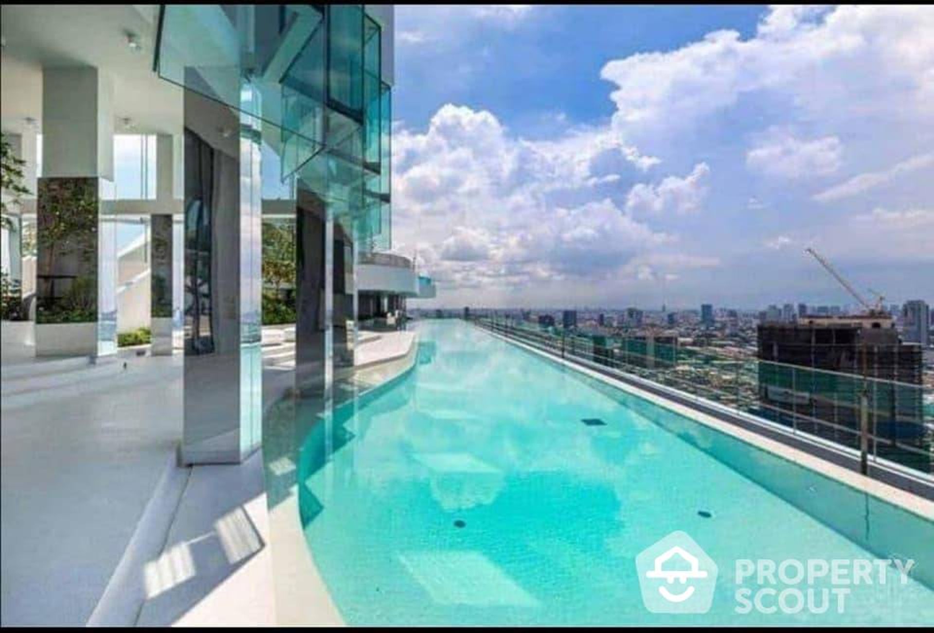 Condominium in Ban Na Lied, Krung Thep Maha Nakhon 12018171