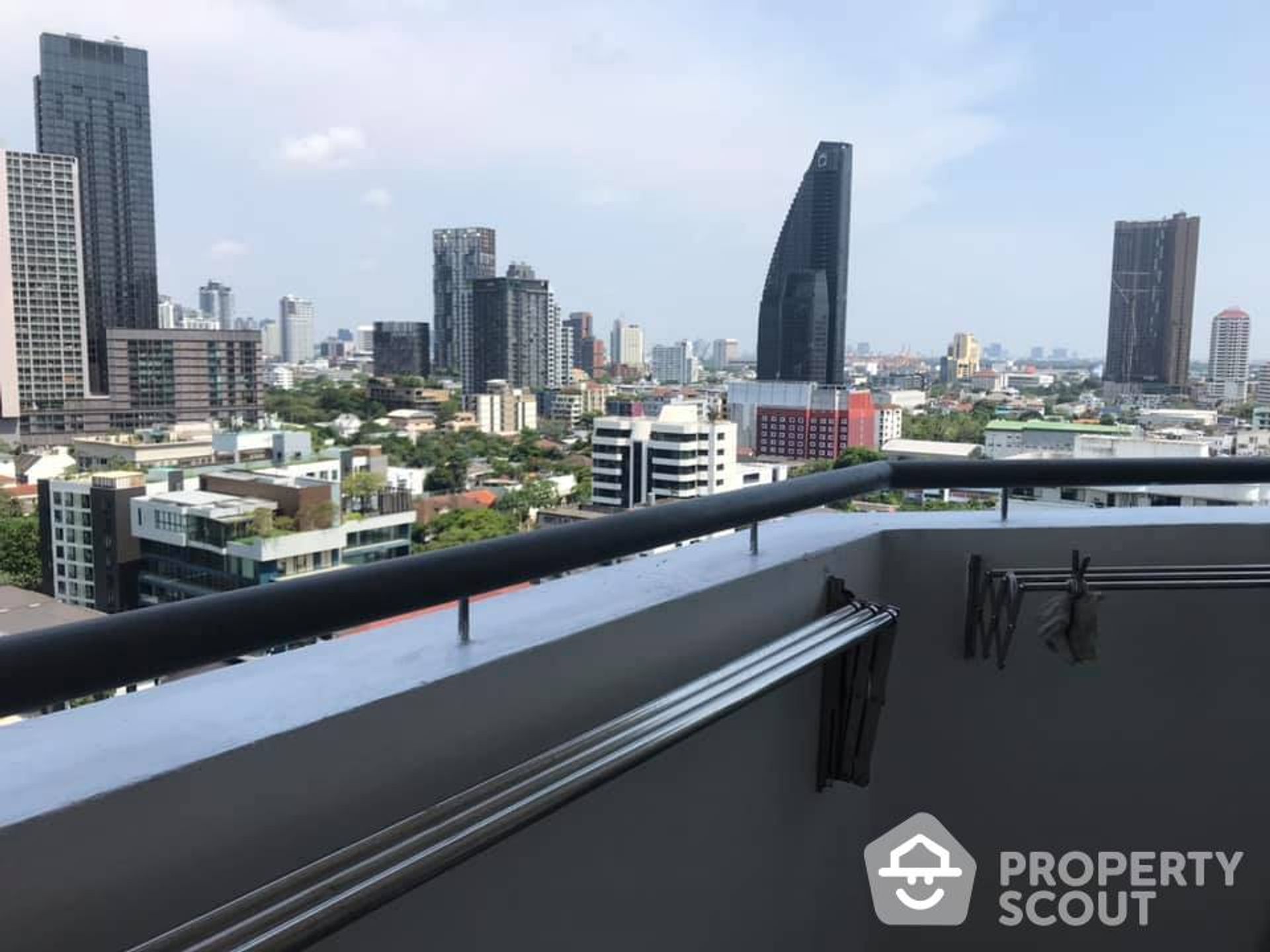 Condominium dans Khlong Toei, Krung Thep Maha Nakhon 12018269