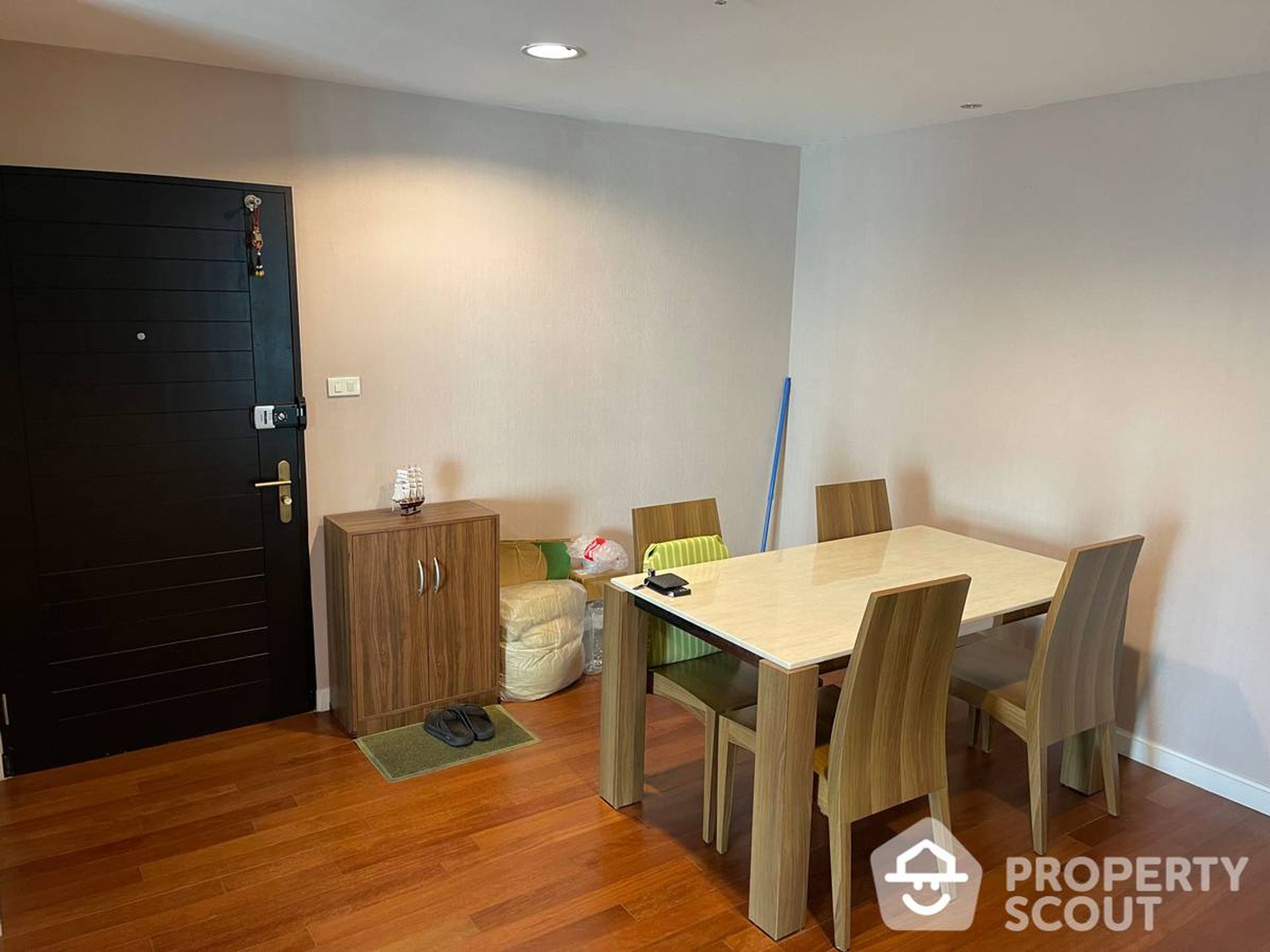 Condominio nel Ban Na canzone, Krung Thep Maha Nakhon 12018941