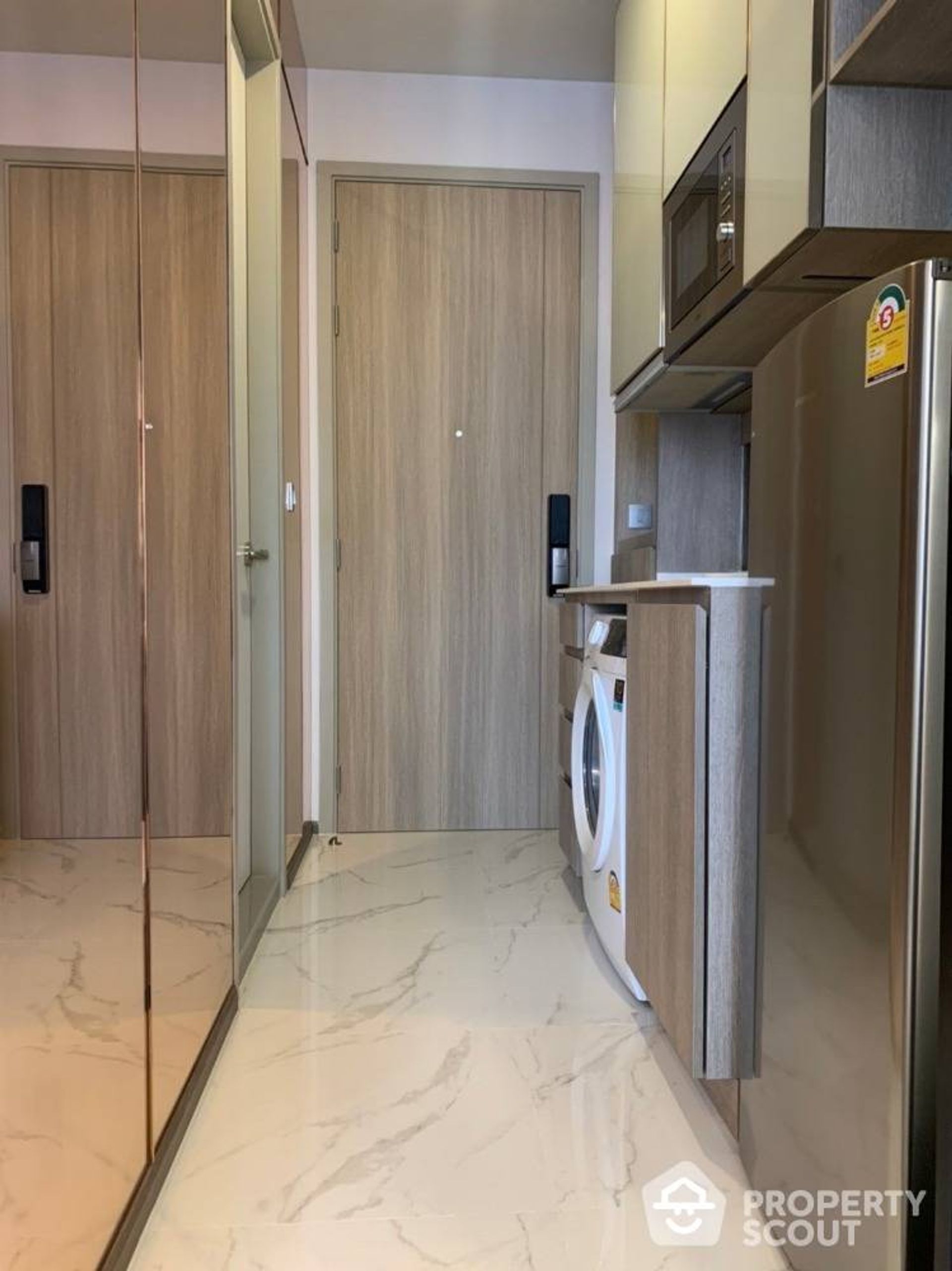 Condominium in Ratchathewi, Krung Thep Maha Nakhon 12019225