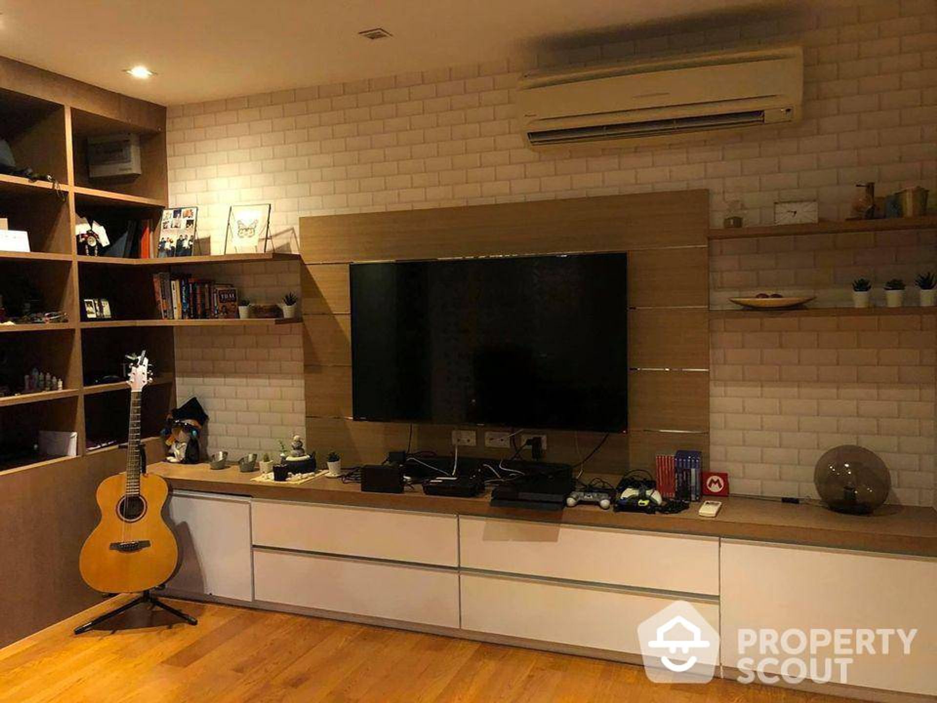 Condominium in Watthana, Krung Thep Maha Nakhon 12019255