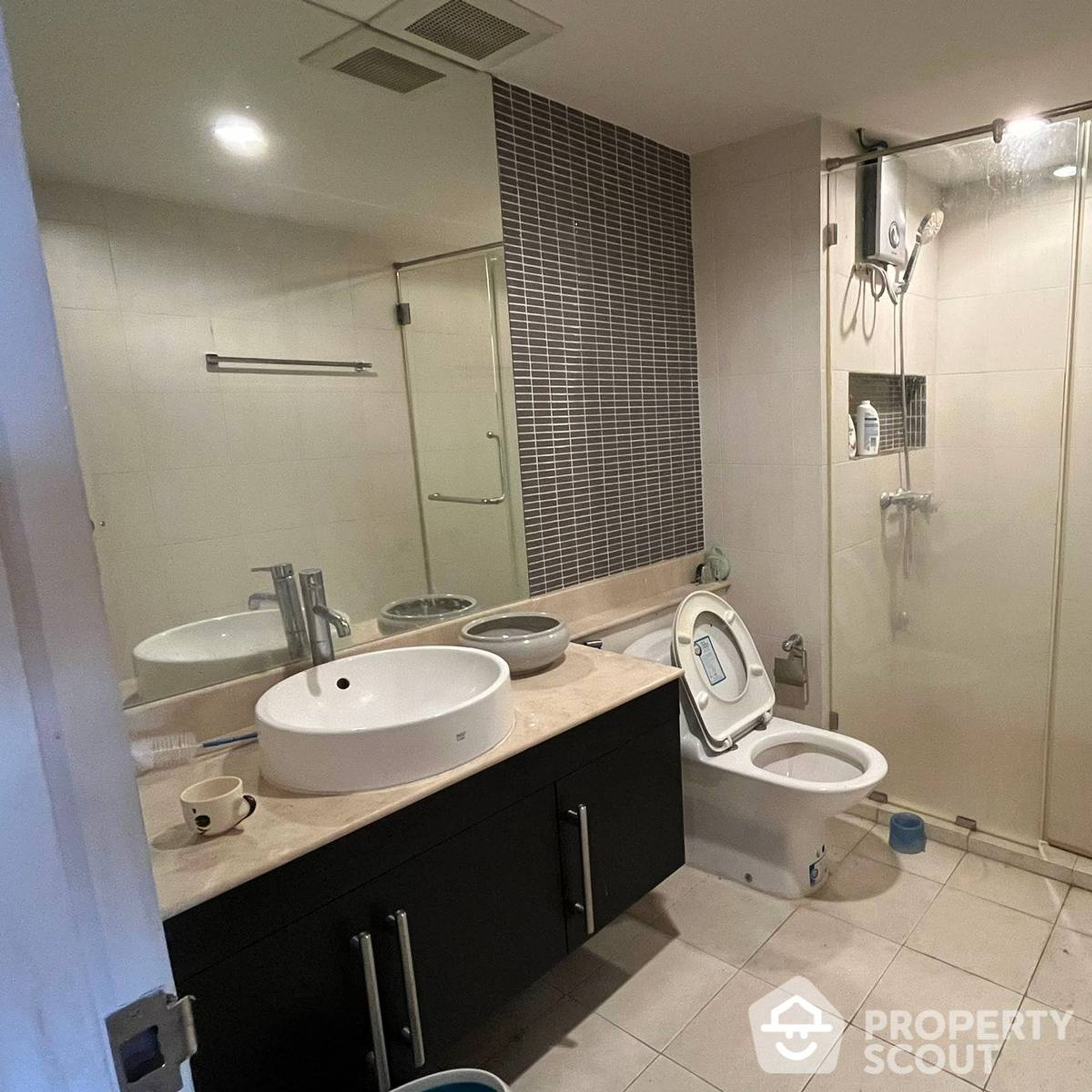 Condominium in Watthana, Krung Thep Maha Nakhon 12019291